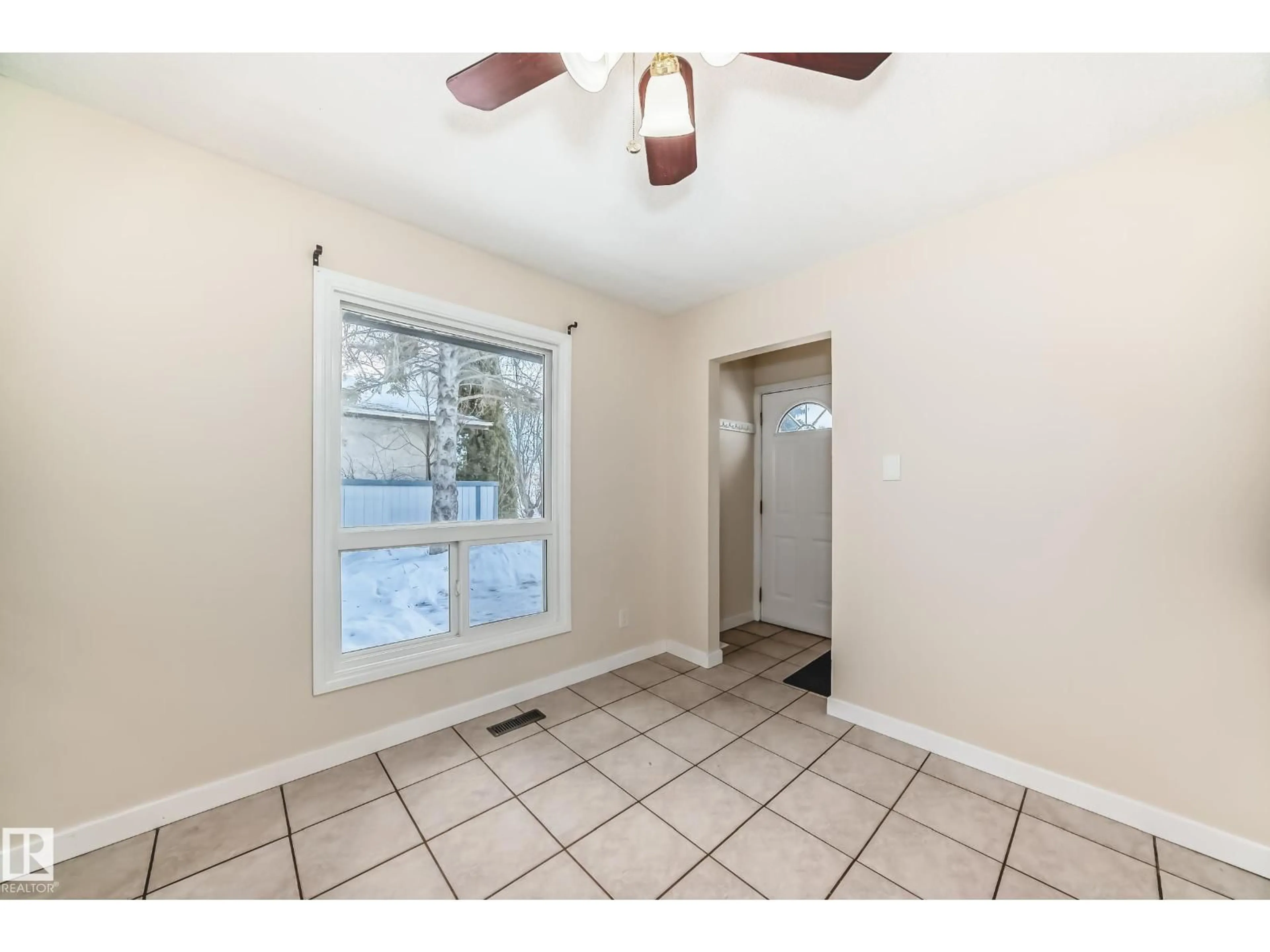 Indoor entryway for NW - 1667 42 ST, Edmonton Alberta T6L2R8