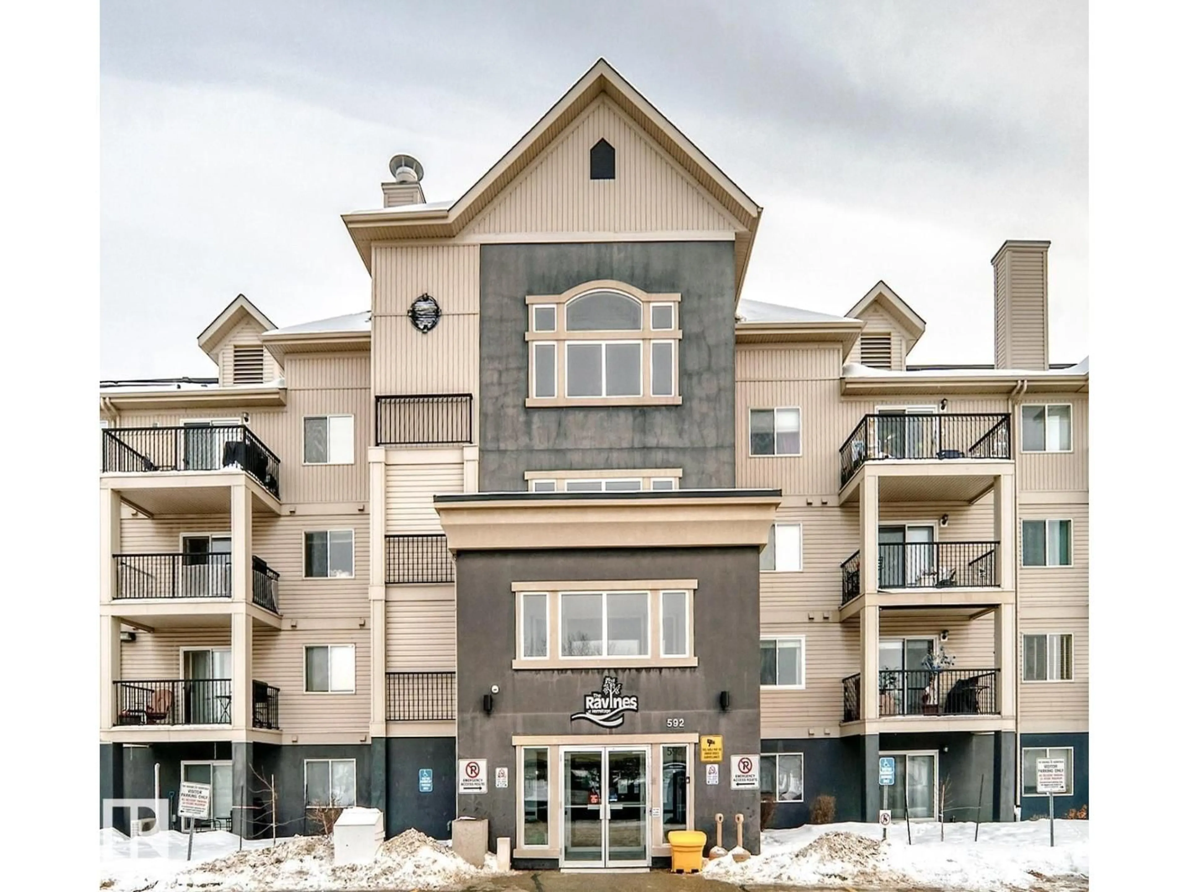 Indoor foyer for 592 - 230 HOOKE RD, Edmonton Alberta T5A5H2