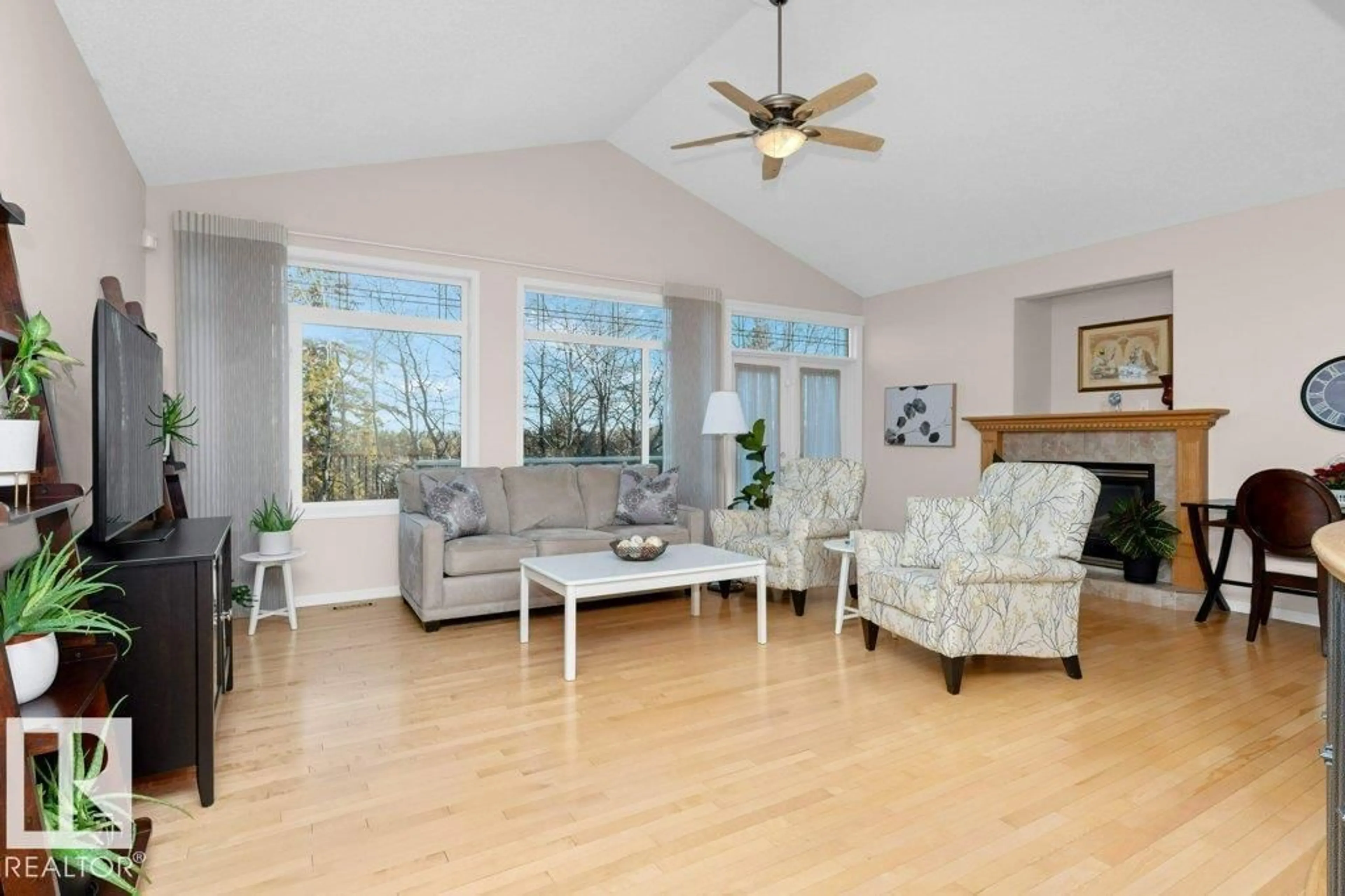 Living room with furniture, unknown for 17 - 577 BUTTERWORTH WY, Edmonton Alberta T6R2Y2