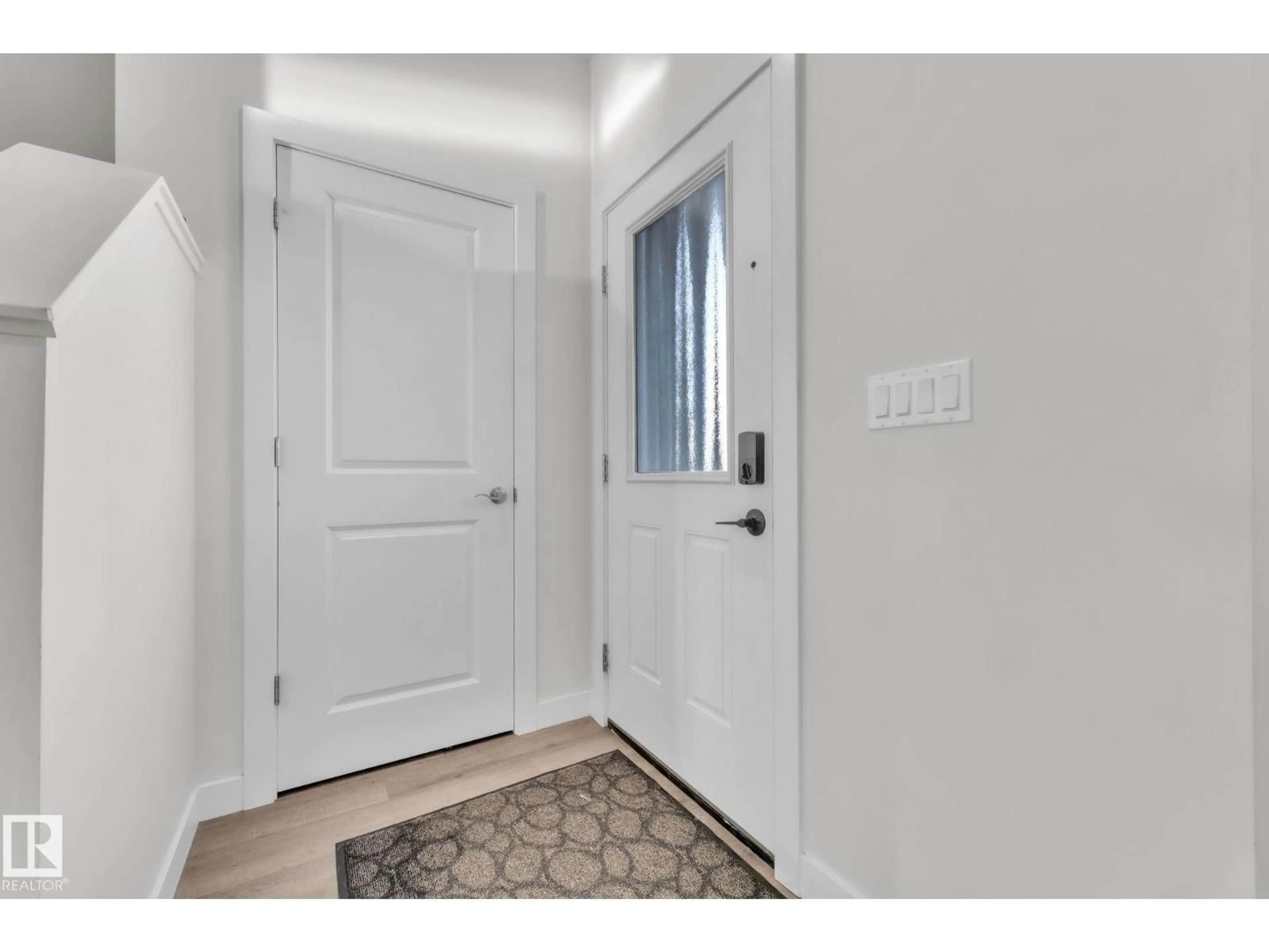 Indoor entryway for 37 SIENNA BV, Fort Saskatchewan Alberta T8L0W3