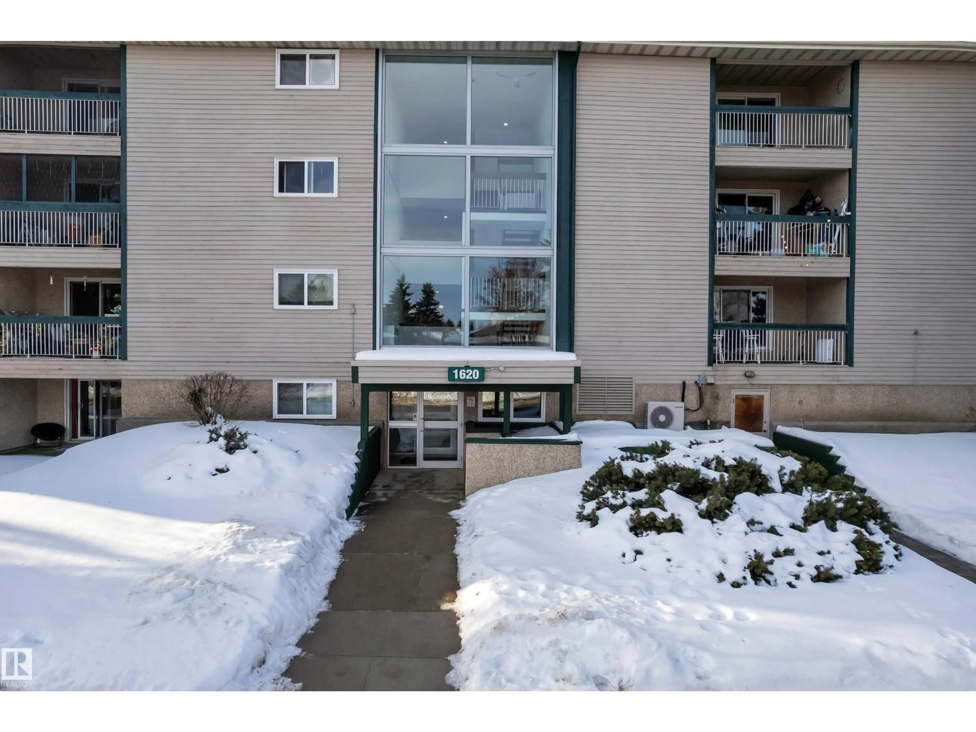 Patio, unknown for #302 - 1620 48 ST, Edmonton Alberta T6L5P1