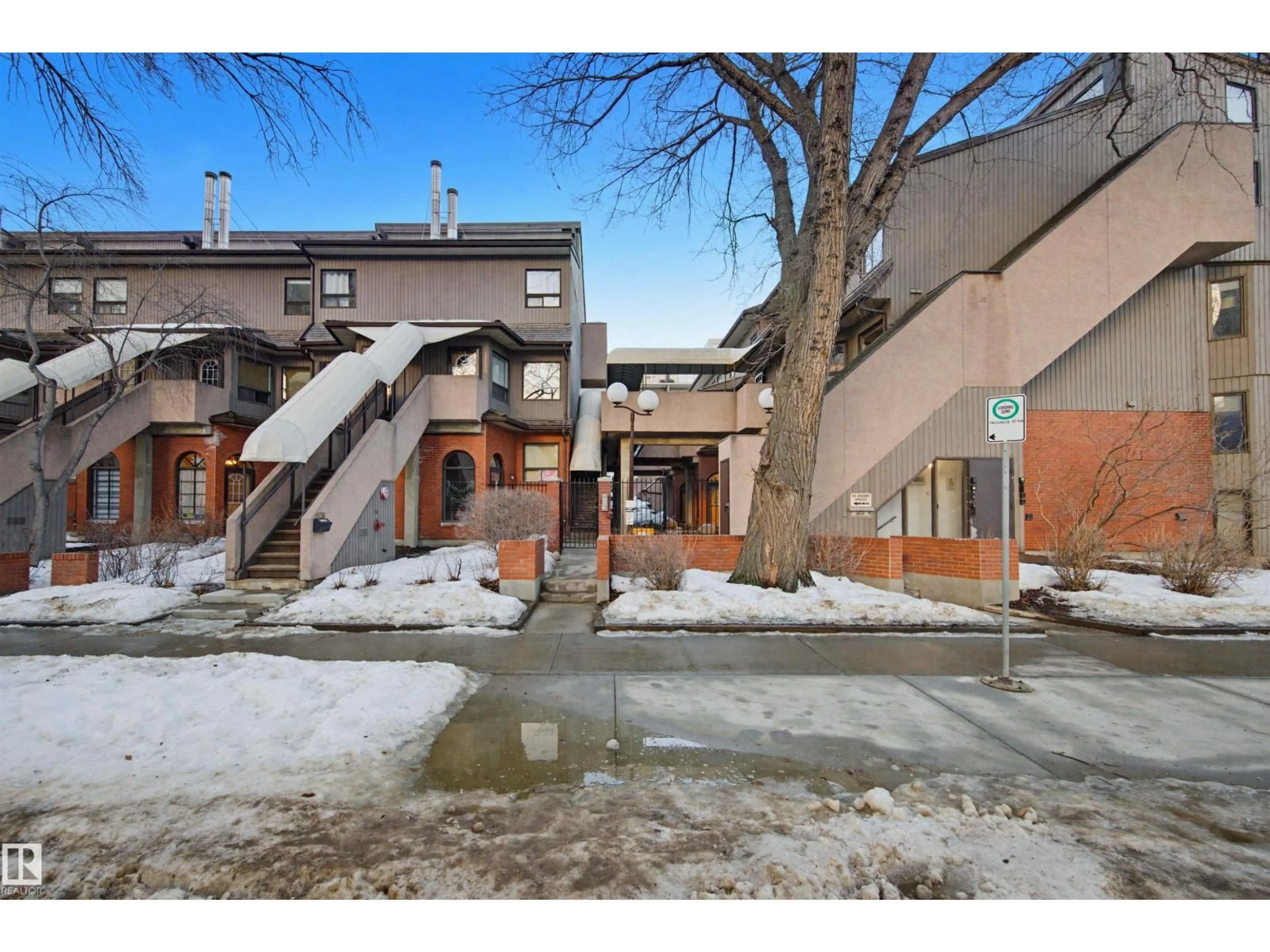 Unknown for NW - 11108 83 AV, Edmonton Alberta T6G0V1