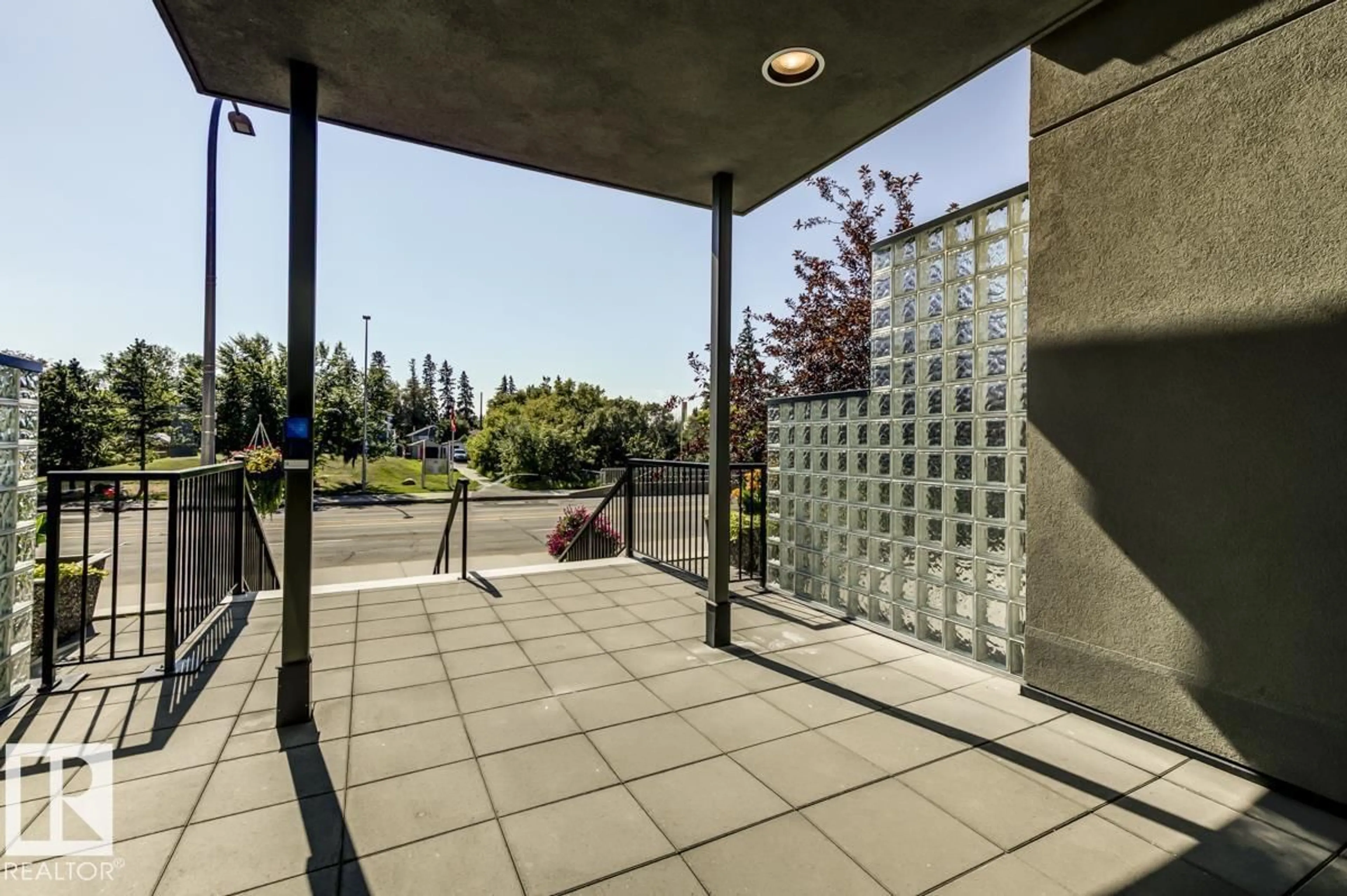 Patio, unknown for 205 9316 82 AV, Edmonton Alberta T6C0Z6