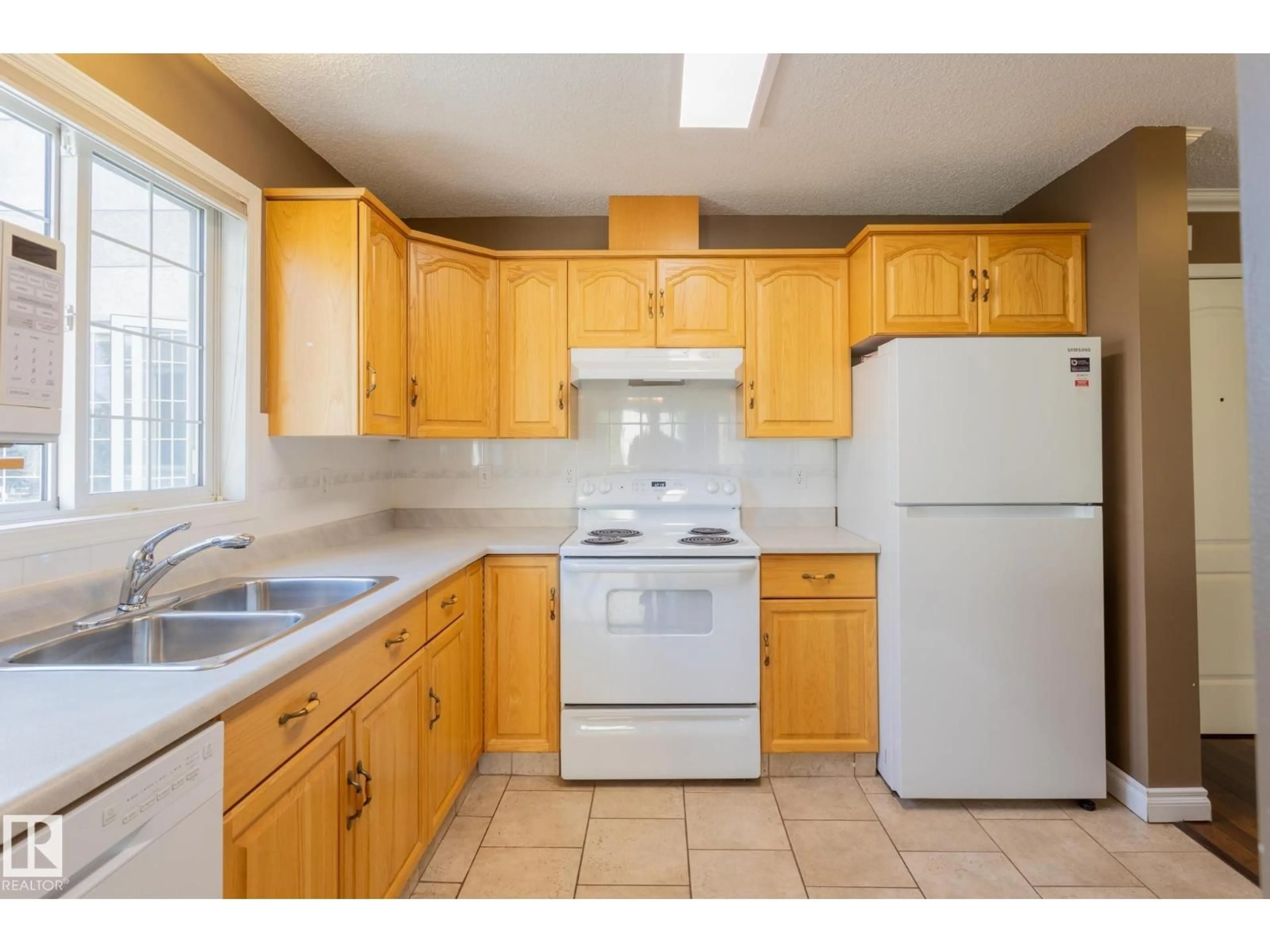 Standard kitchen, unknown for #305 - 13450 114 AV, Edmonton Alberta T5M4C4