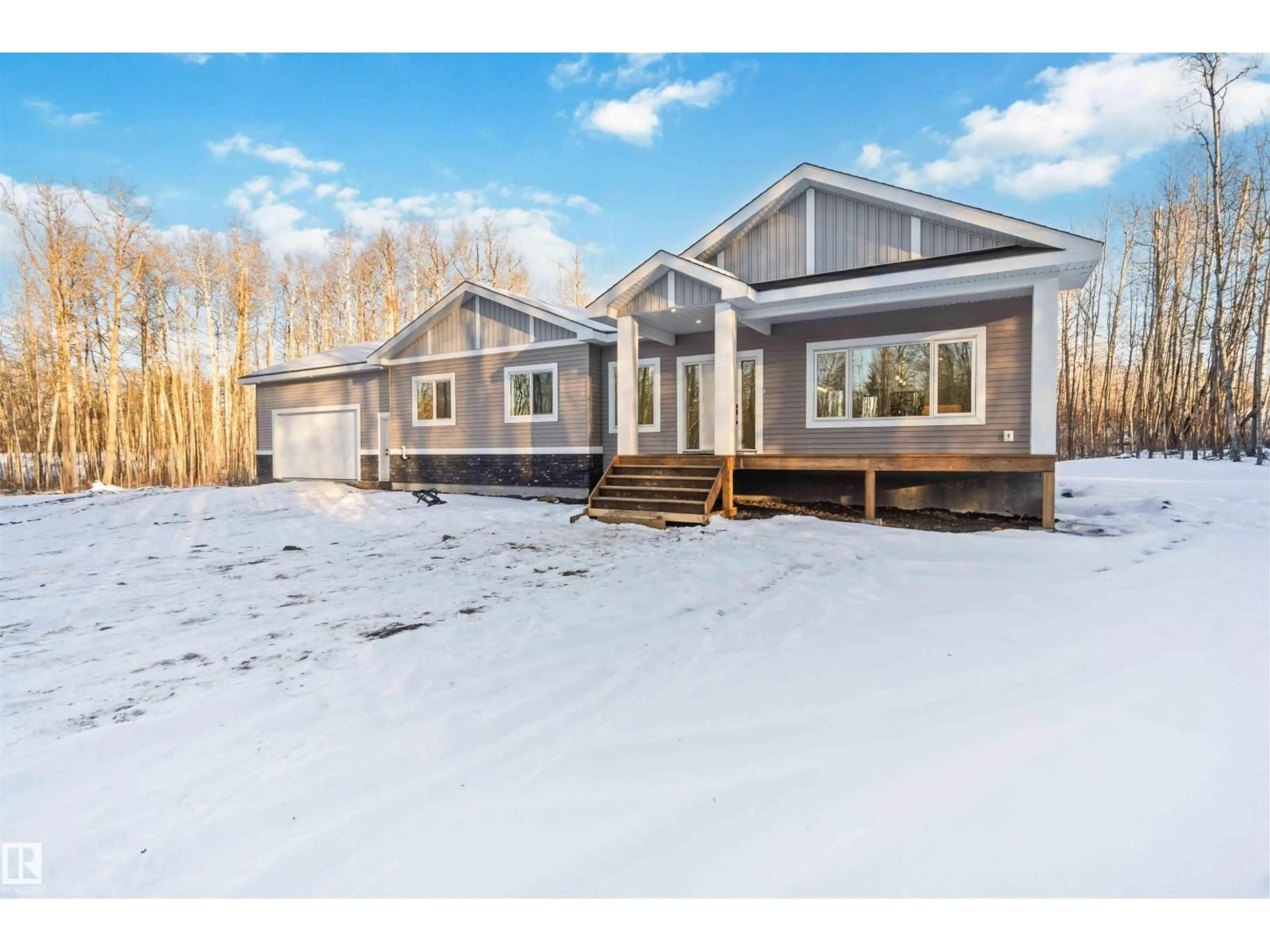 Home with vinyl exterior material, unknown for 17 - 54222 RGE ROAD 25, Rural Lac Ste. Anne County Alberta T0E1V2