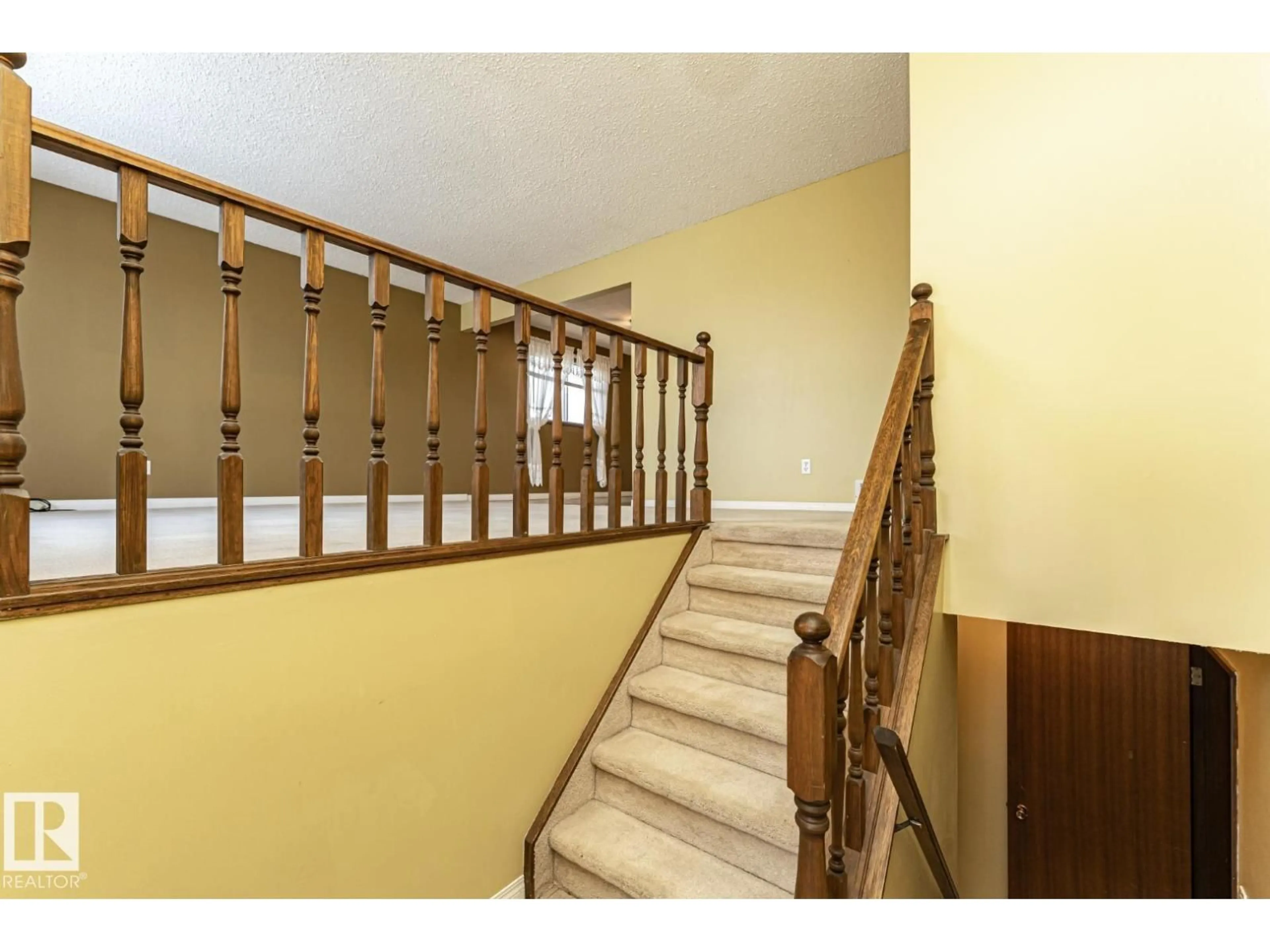 Unknown for NW - 10207 165 AV, Edmonton Alberta T5X2B8