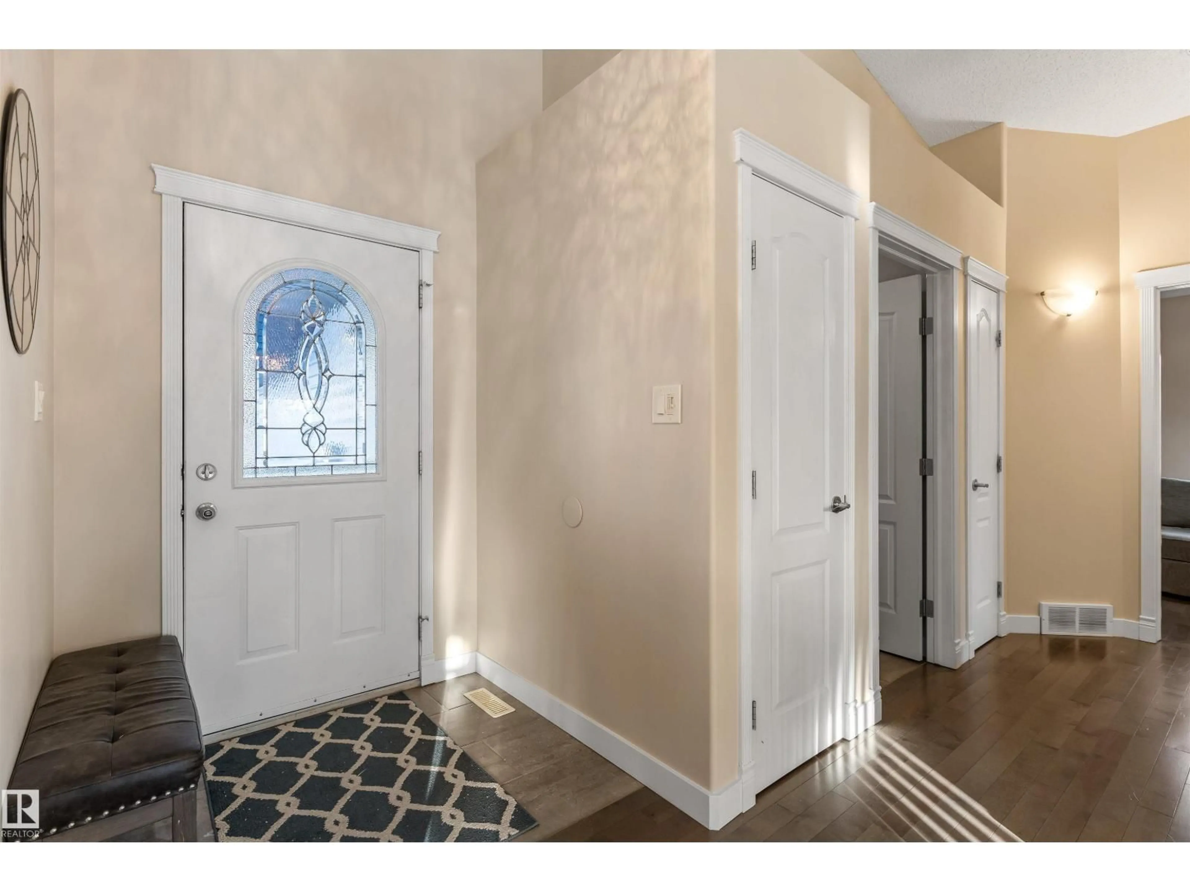 Indoor entryway for 13 NEWBURY CO, St. Albert Alberta T8N7C1