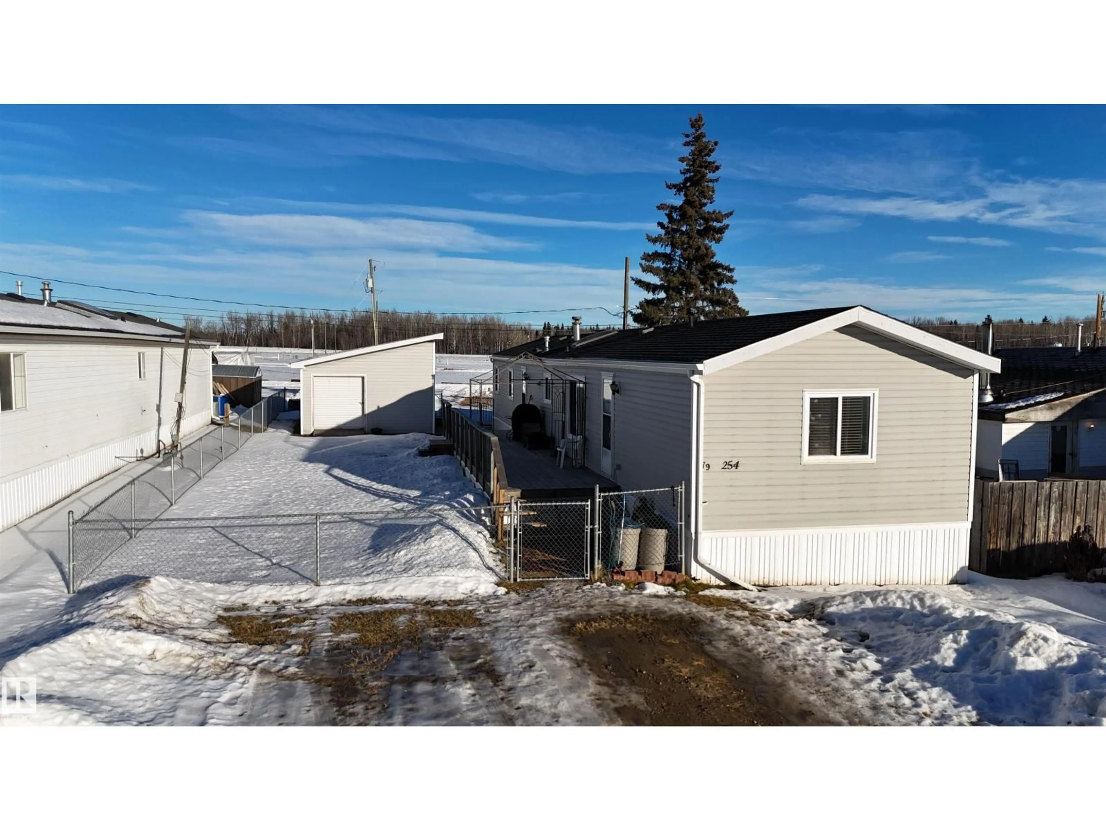 A pic from outside/outdoor area/front of a property/back of a property/a pic from drone, unknown for 80 - 254 49231 RR, Rural Brazeau County Alberta T7A1L7