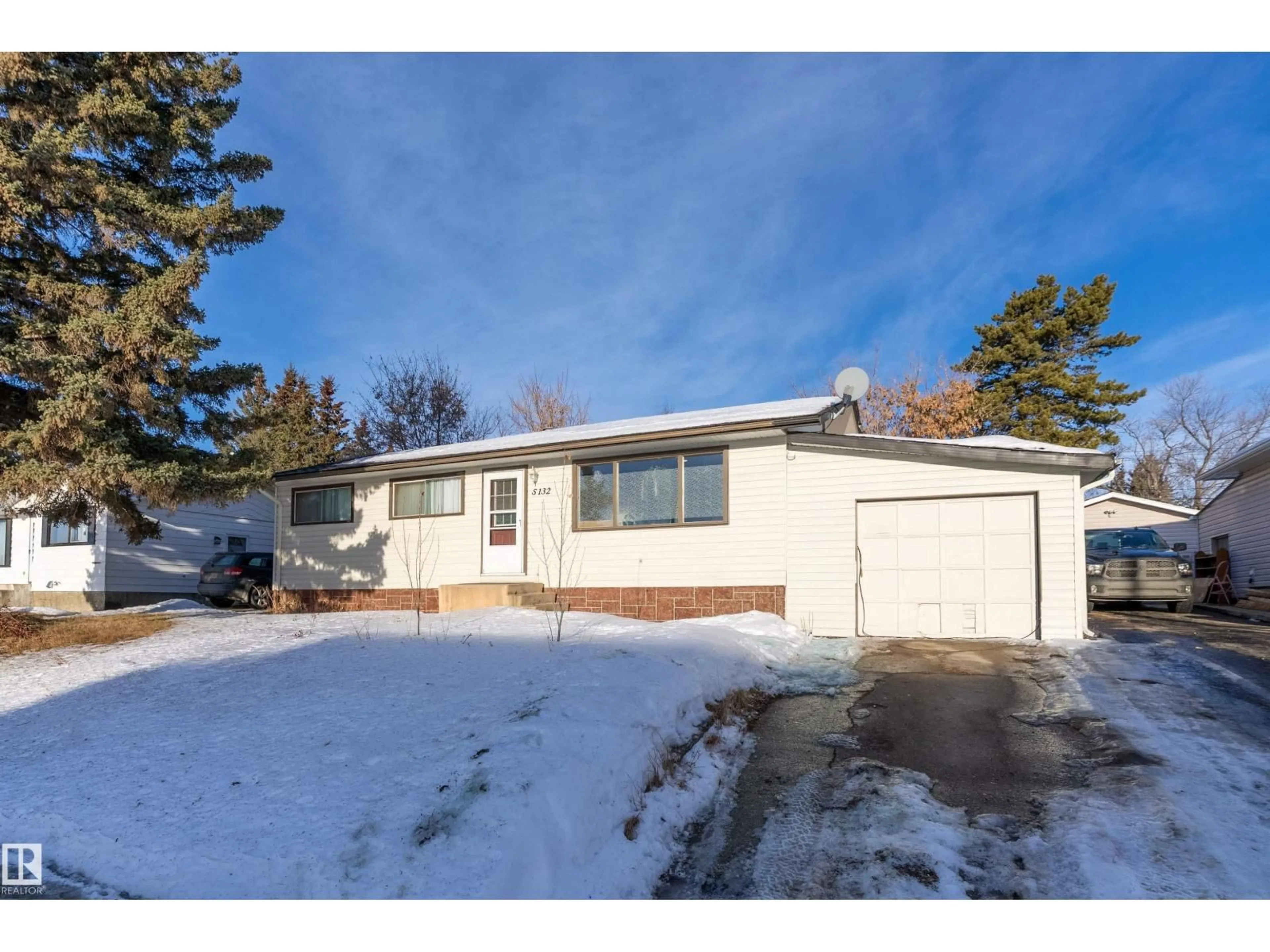 Unknown for 5132 49 AV, Onoway Alberta T0E1V0