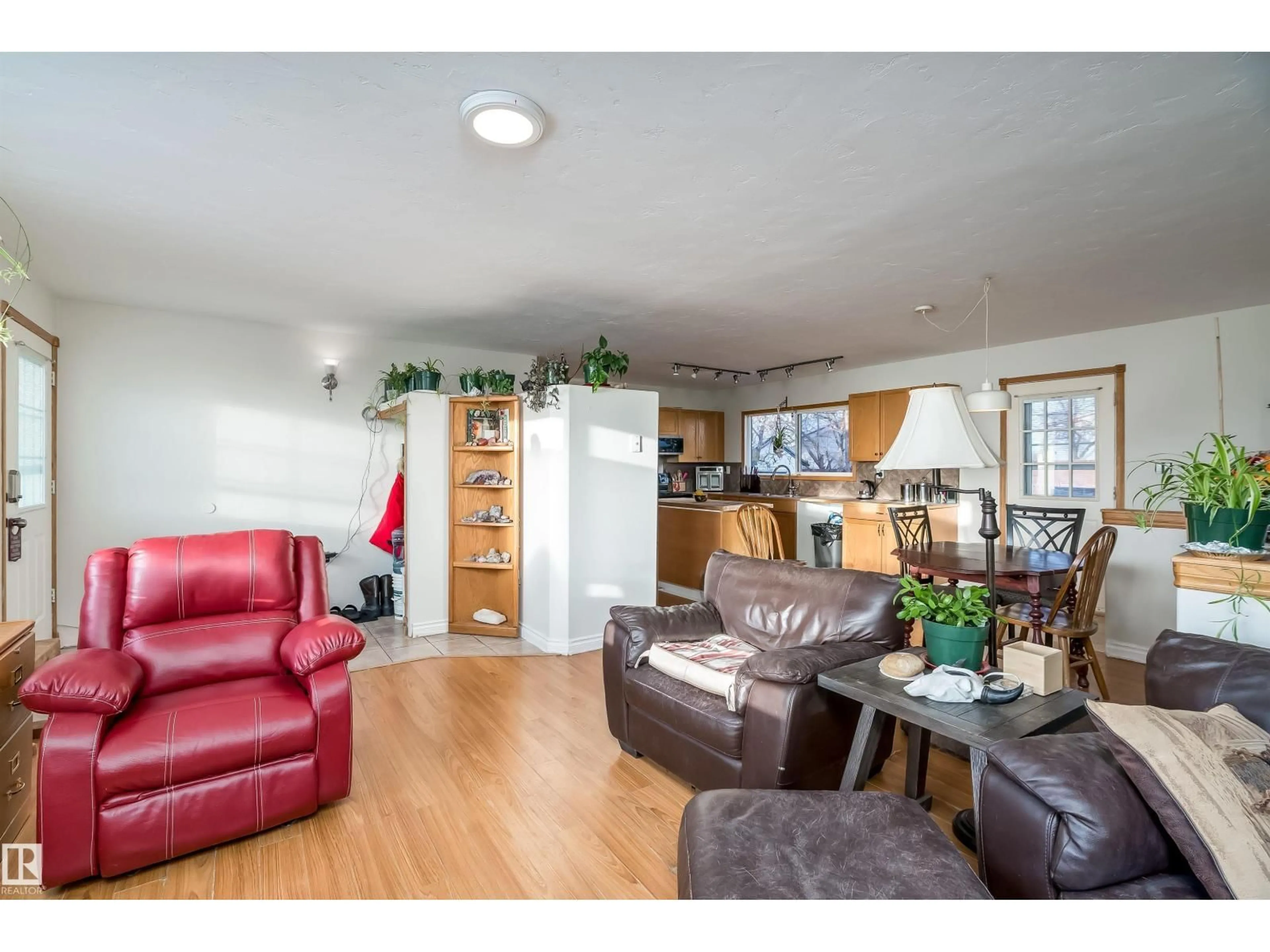 Living room with furniture, wood/laminate floor for 5132 49 AV, Onoway Alberta T0E1V0
