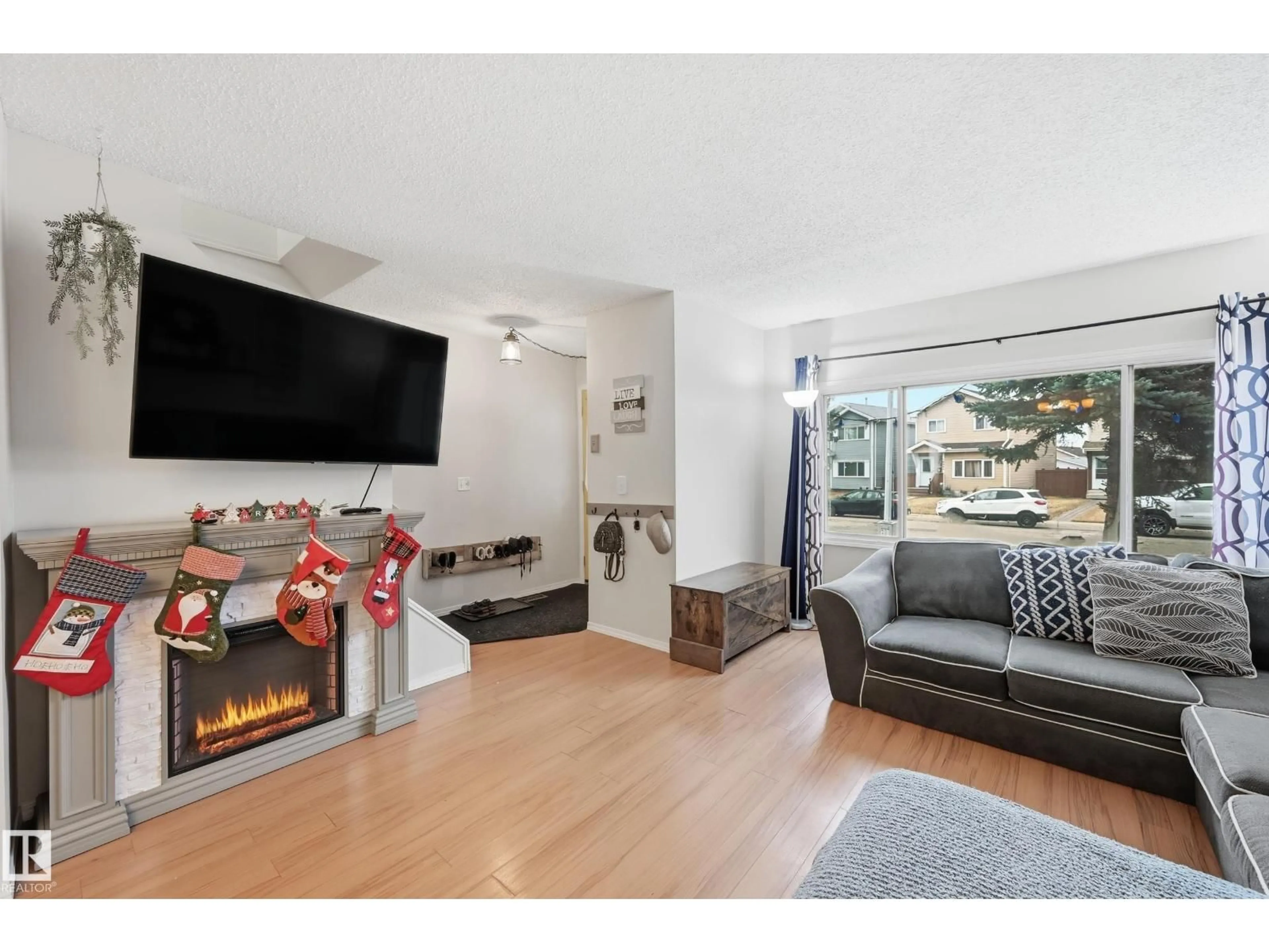 Living room with furniture, unknown for 18423 95A AV, Edmonton Alberta T5T3V7