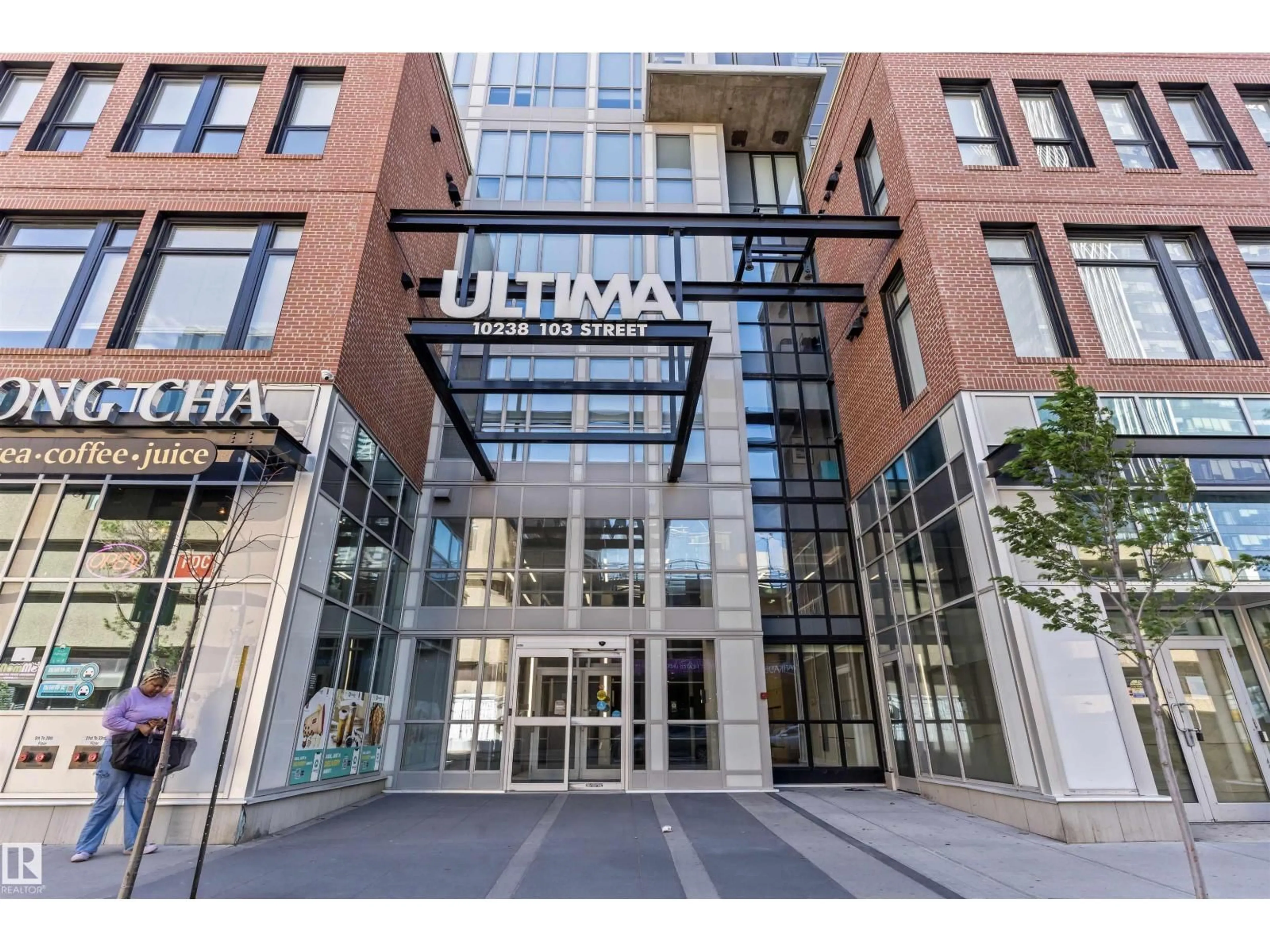 Indoor foyer for 10238 - 1107 103 ST NW, Edmonton Alberta T5J0G6