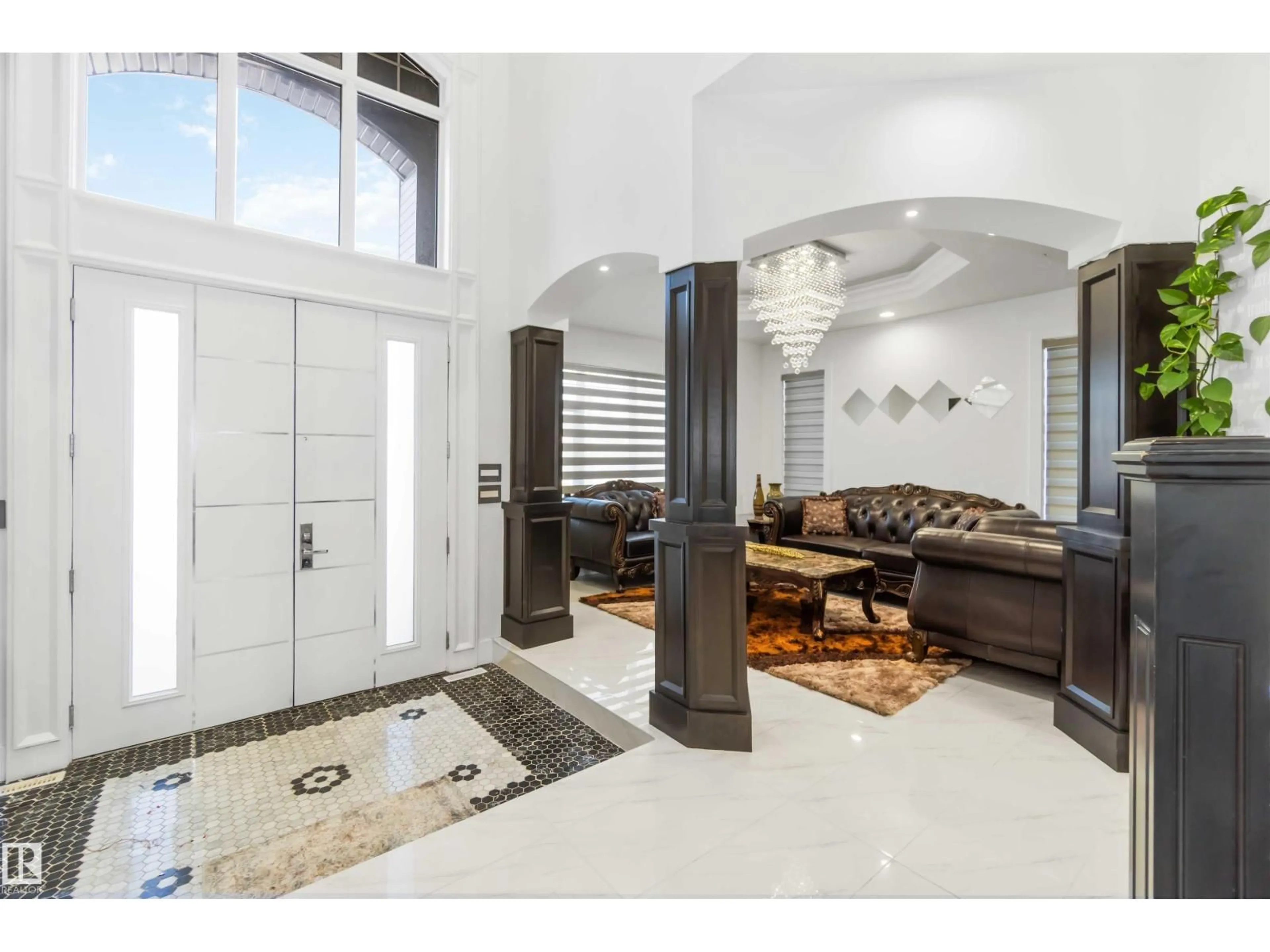 Indoor entryway for 52327 - 315 RGE ROAD 233, Rural Strathcona County Alberta T8B1C6