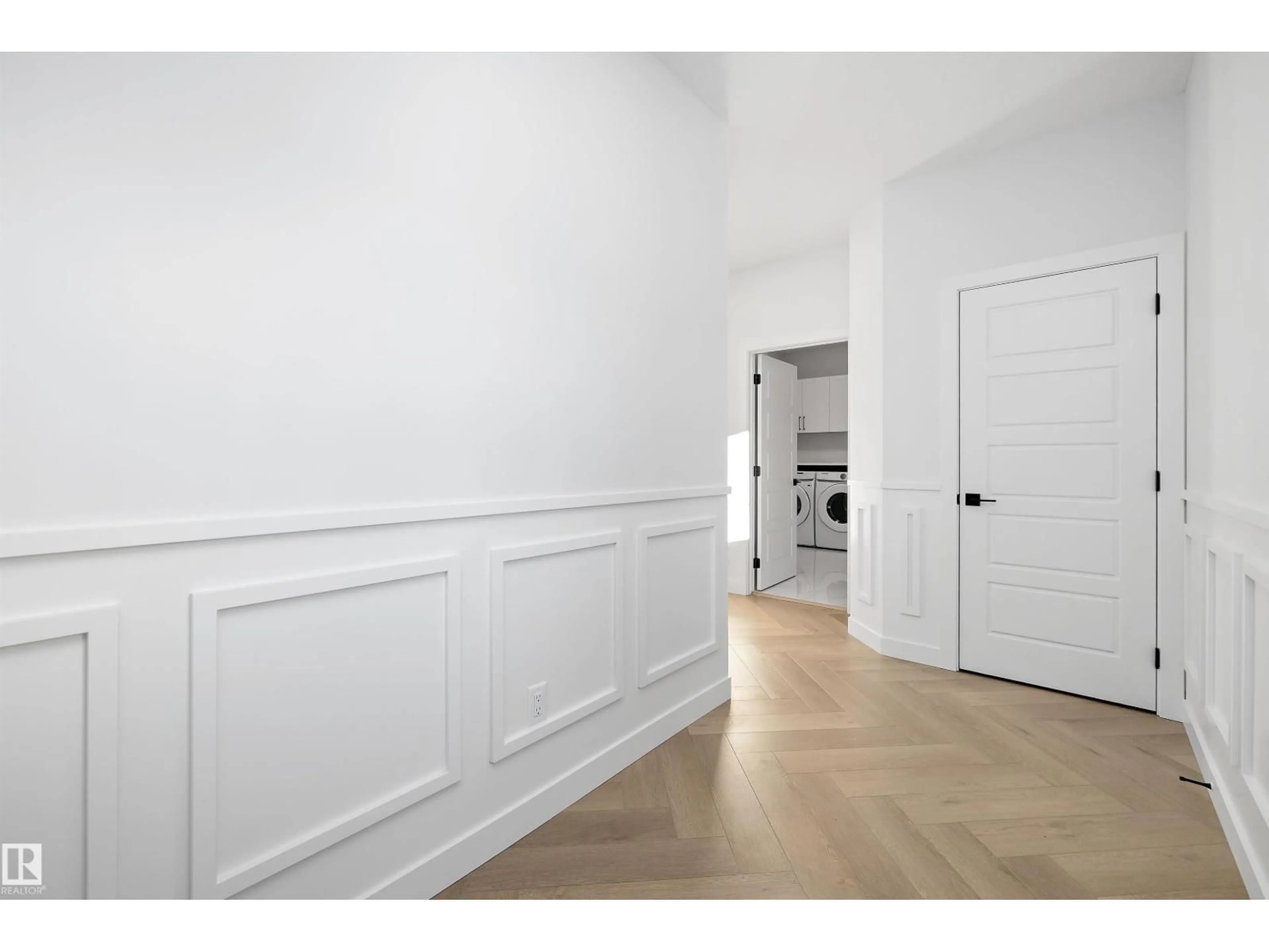 Indoor entryway for 94 CHELLES WD, St. Albert Alberta T8T2C6