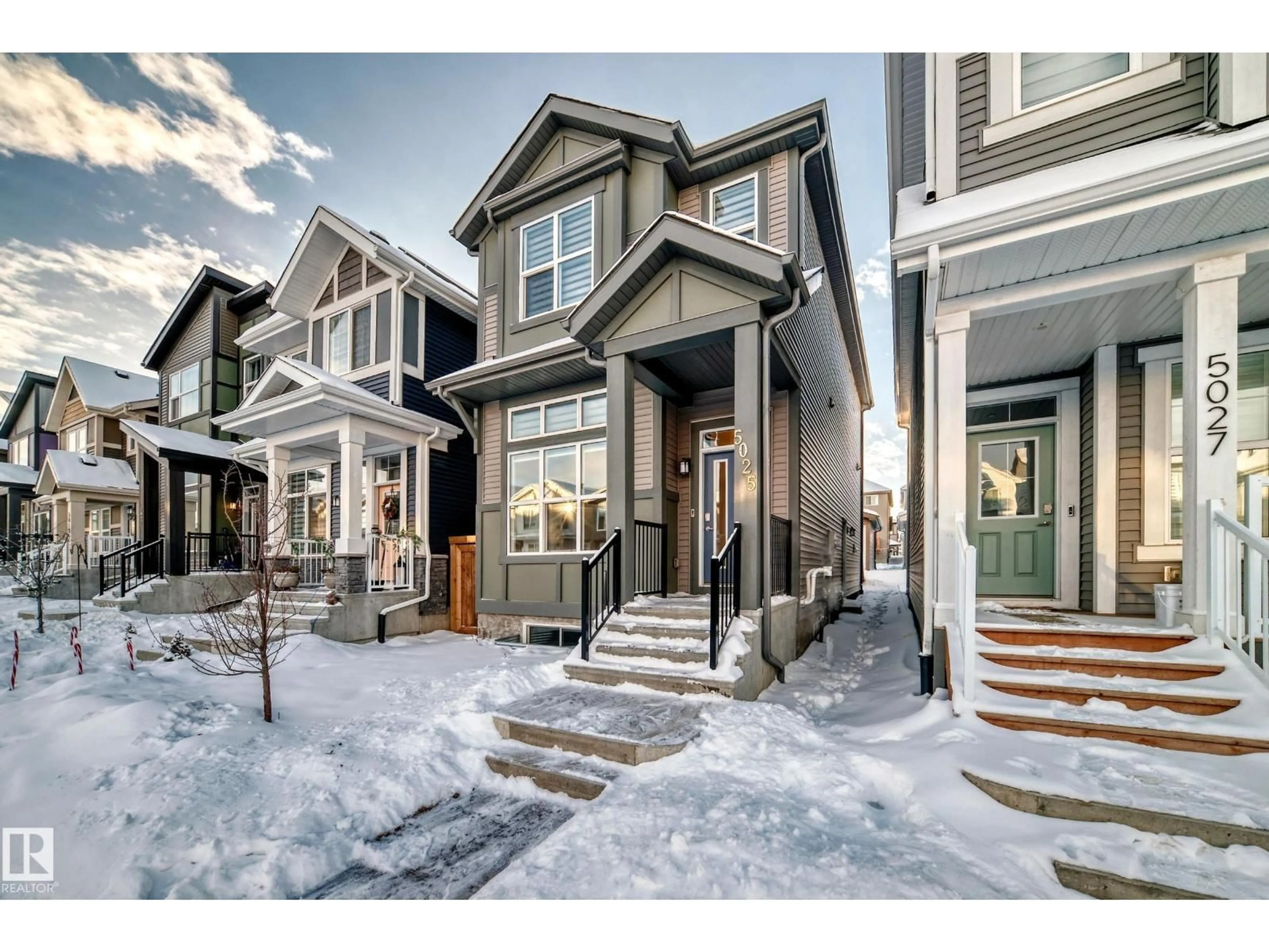 Unknown for SW - 5025 KINNEY LINK LI, Edmonton Alberta T6W5G4