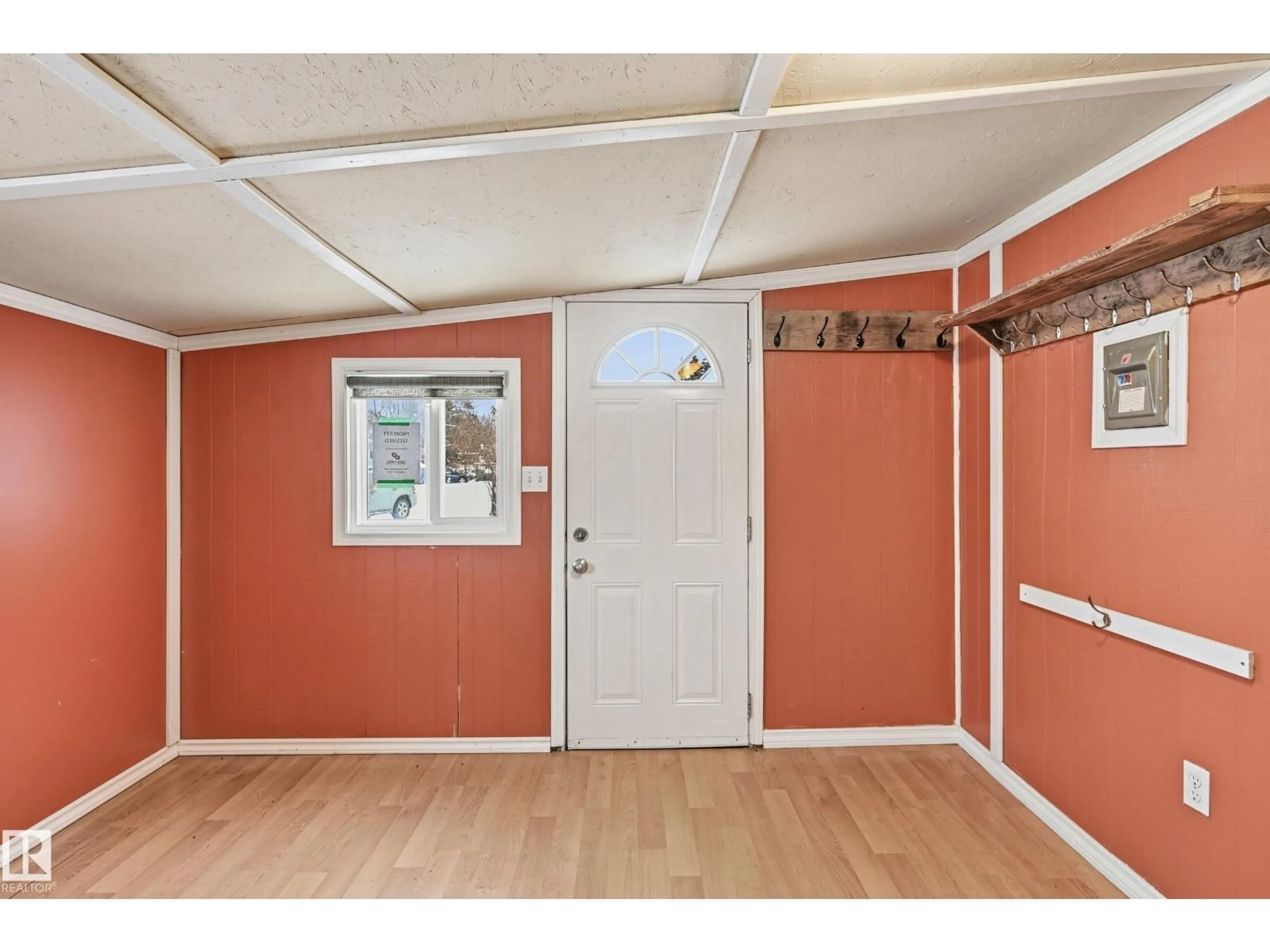 Unknown for 5132 50 ST, Onoway Alberta T0E1V0