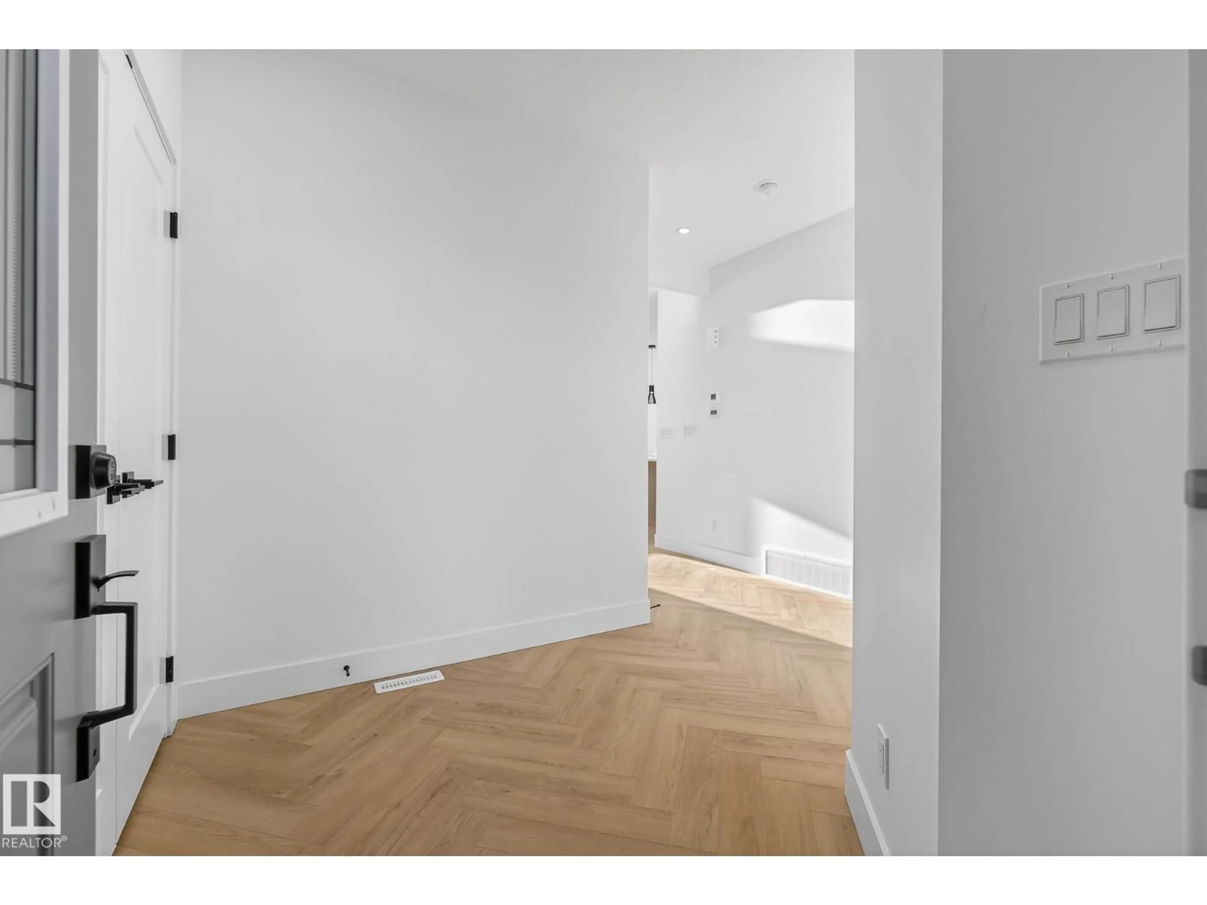 Indoor entryway for 168 CALEDON CRESCENT, Spruce Grove Alberta T7X4E3