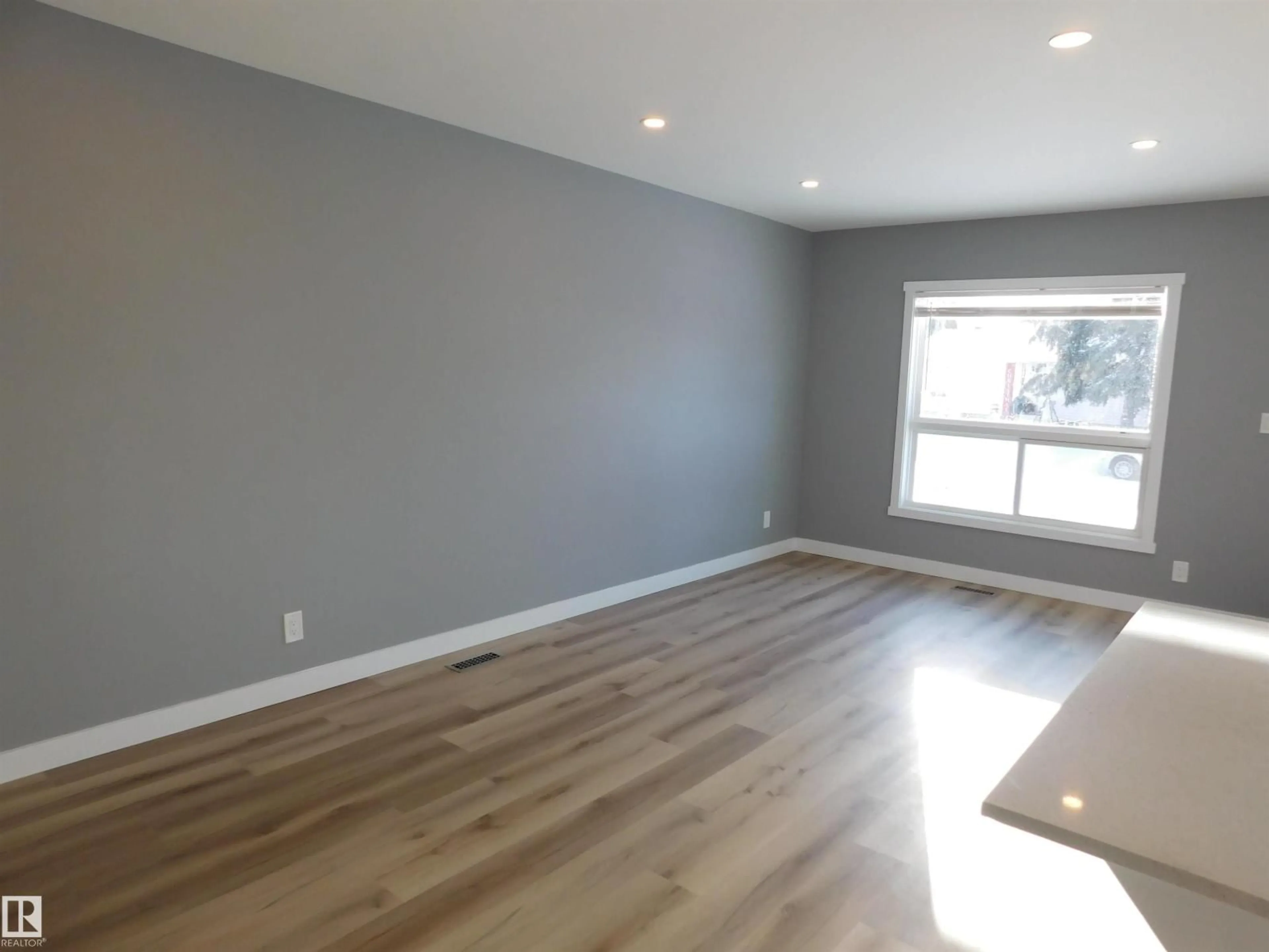 A pic of a room for 12112 150 AV, Edmonton Alberta T5X2C3