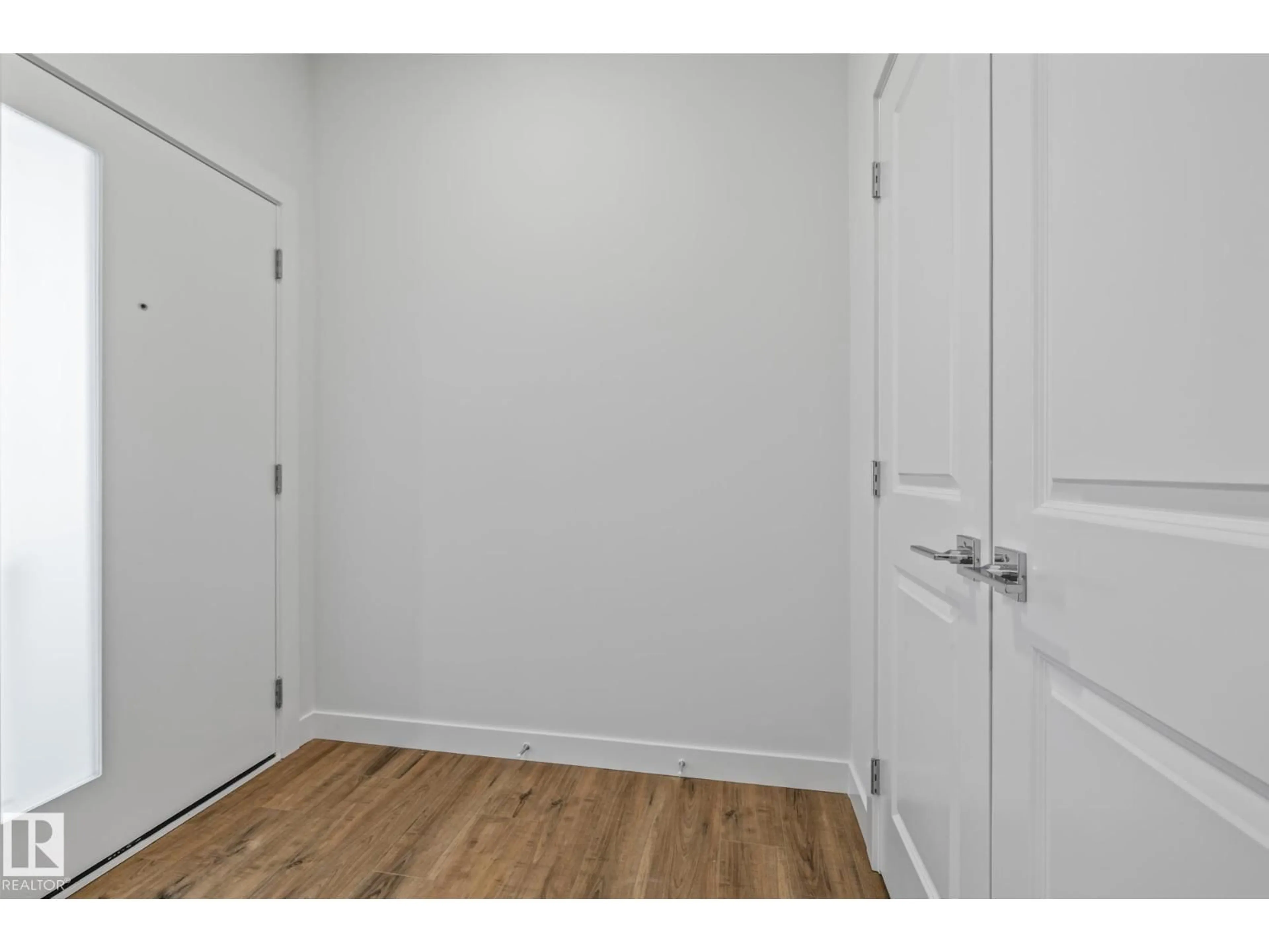 Indoor entryway for 119 FICUS WY, Fort Saskatchewan Alberta T8L1X8