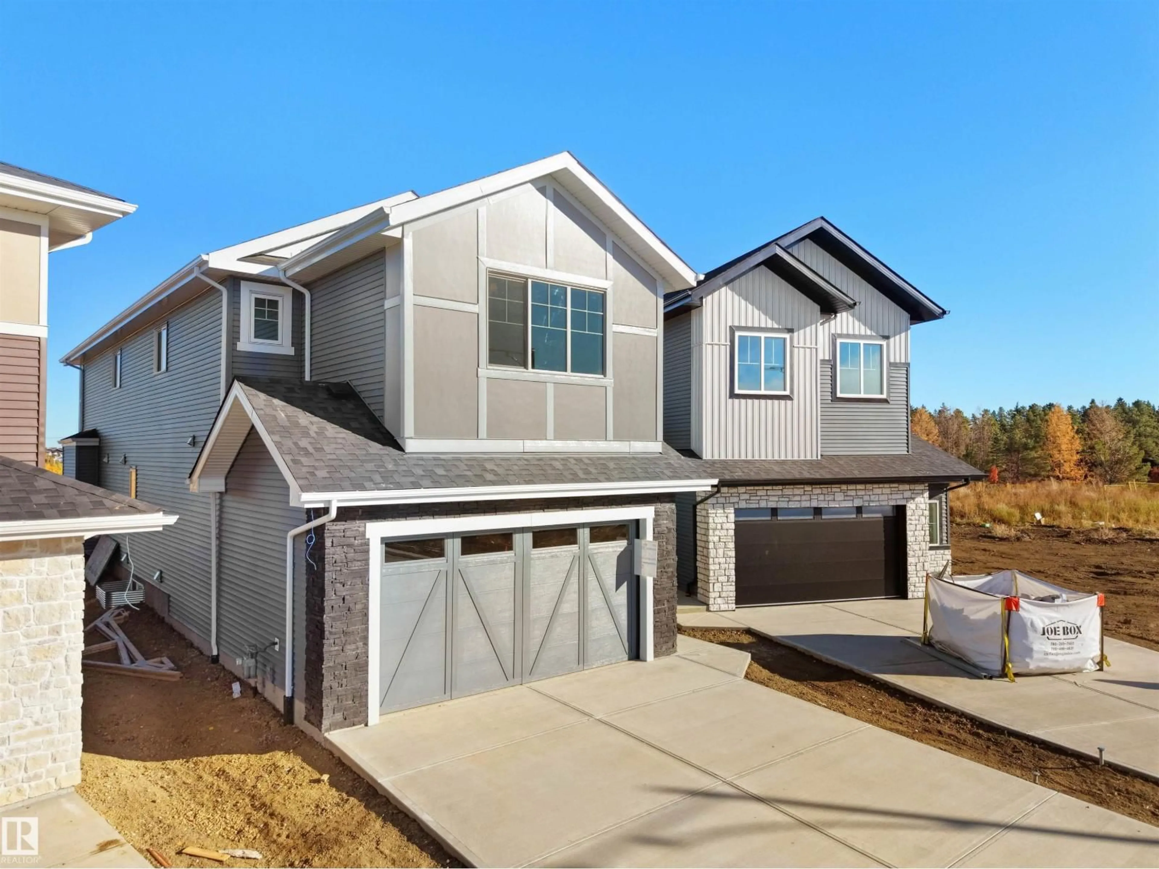 Home with vinyl exterior material, street for 3307 CHERNOWSKI WAY, Edmonton Alberta T6W5V6