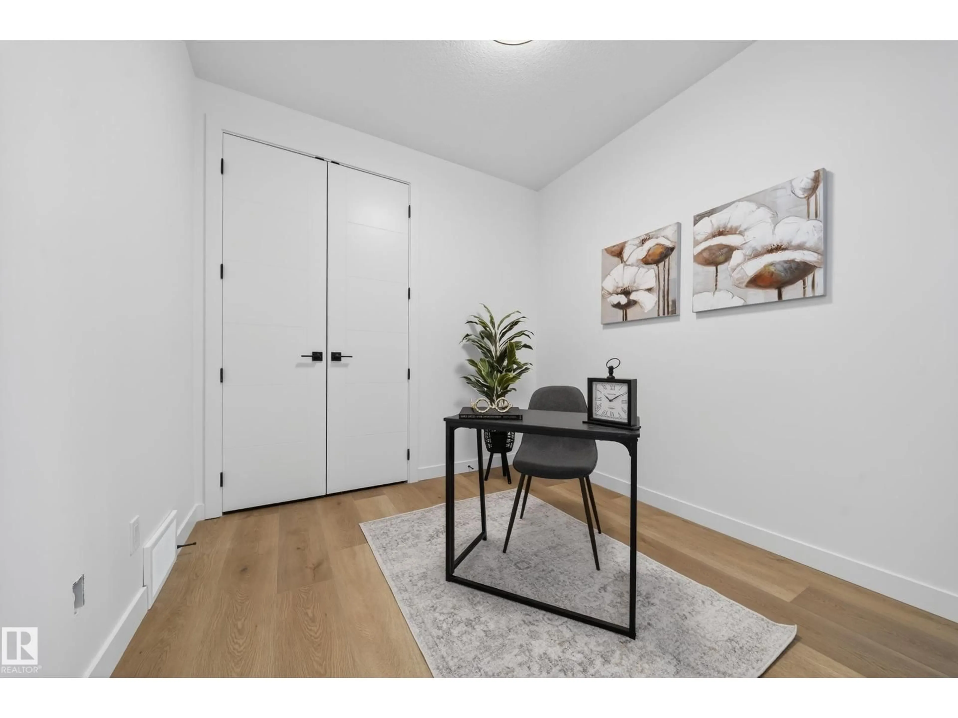 Indoor entryway for 210 CRYSTAL CREEK DR, Leduc Alberta T9E0X6