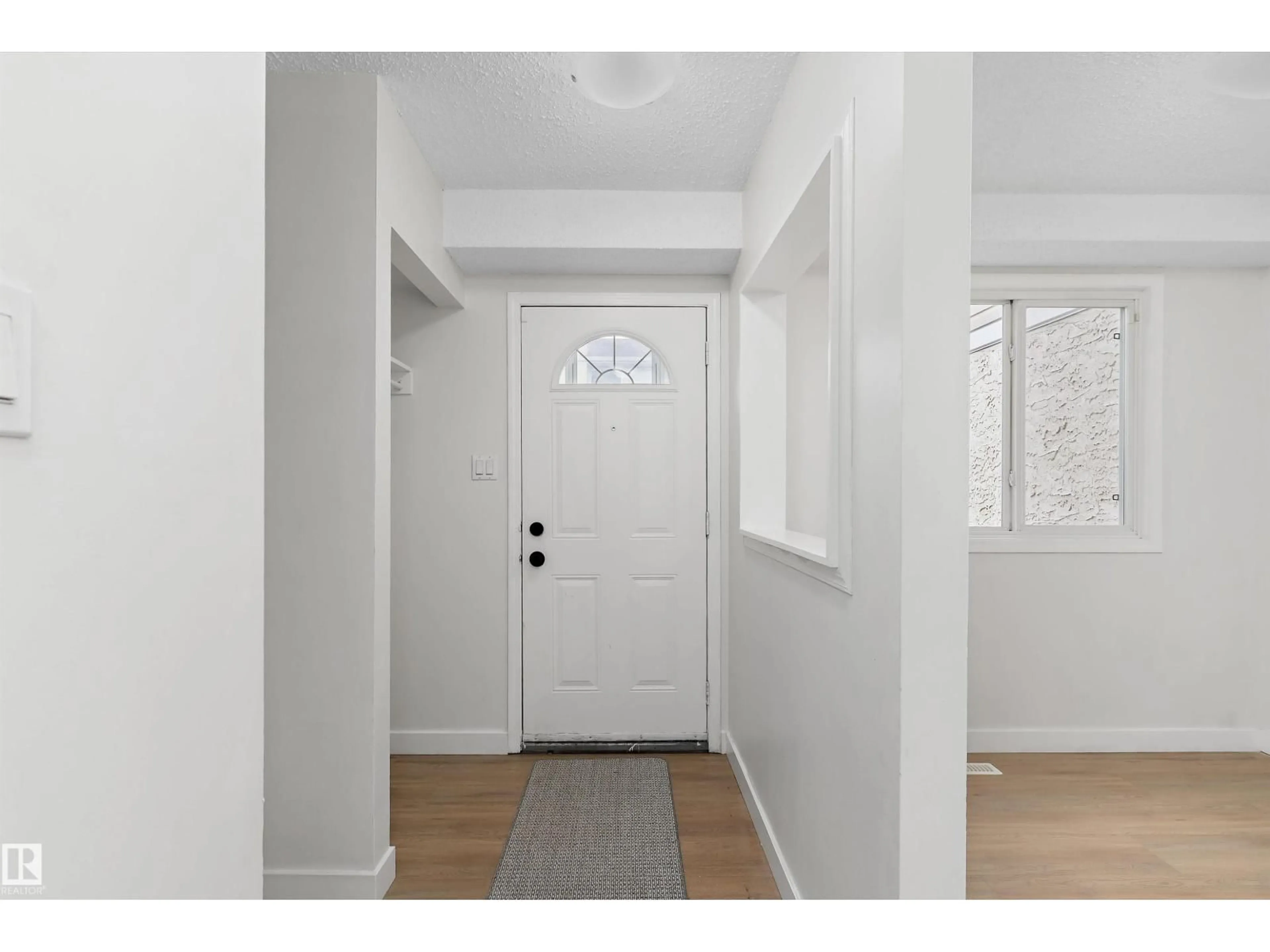 Indoor entryway for NW - 12H CLAREVIEW VILLAGE, Edmonton Alberta T5A3P2