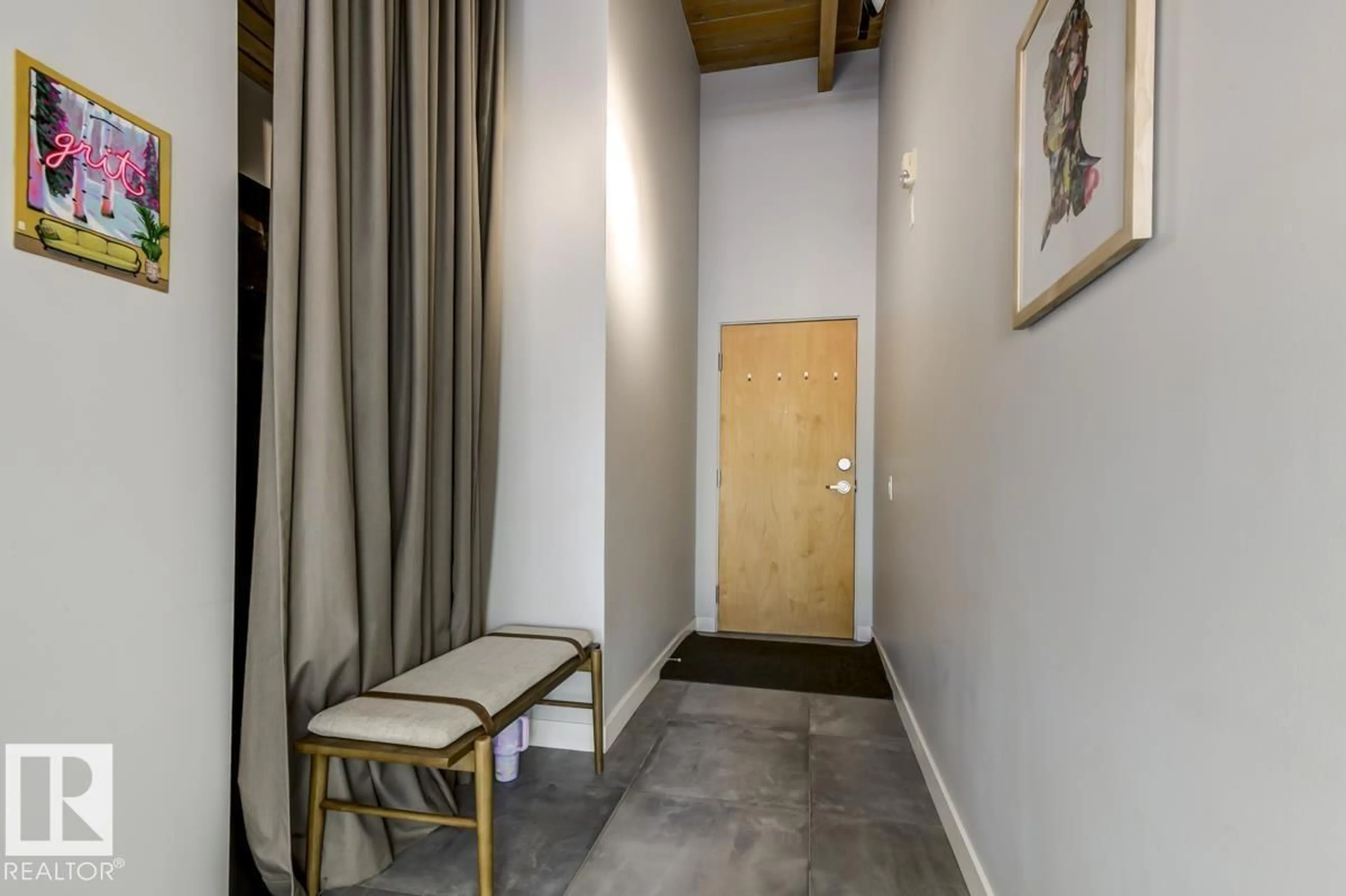 Indoor foyer for #208 - 10309 107 ST, Edmonton Alberta T5J1K3