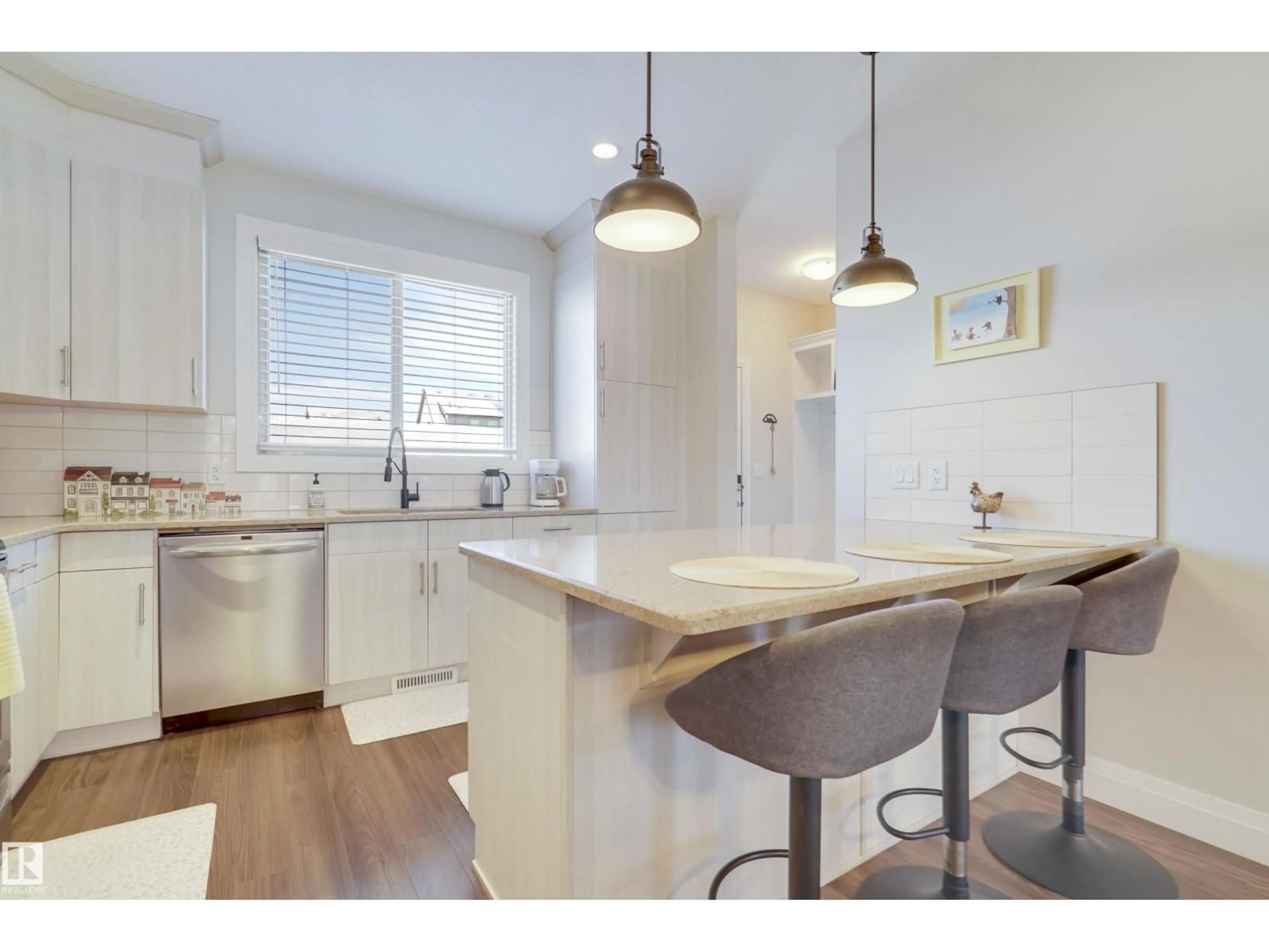 Open concept kitchen, unknown for 151 GILMORE WY, Spruce Grove Alberta T7X0M5