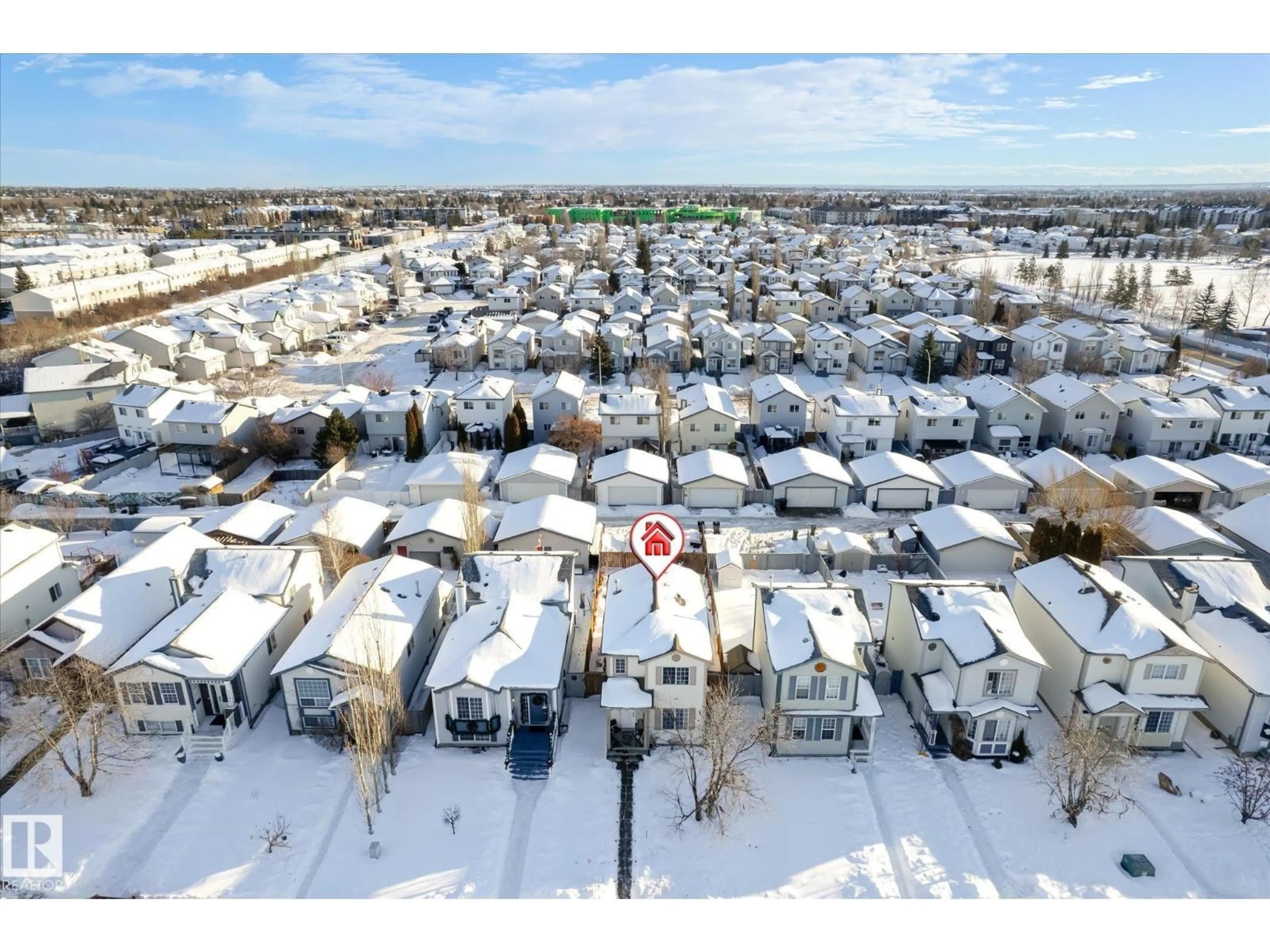A pic from outside/outdoor area/front of a property/back of a property/a pic from drone, street for 15035 133 ST NW, Edmonton Alberta T6V1K9