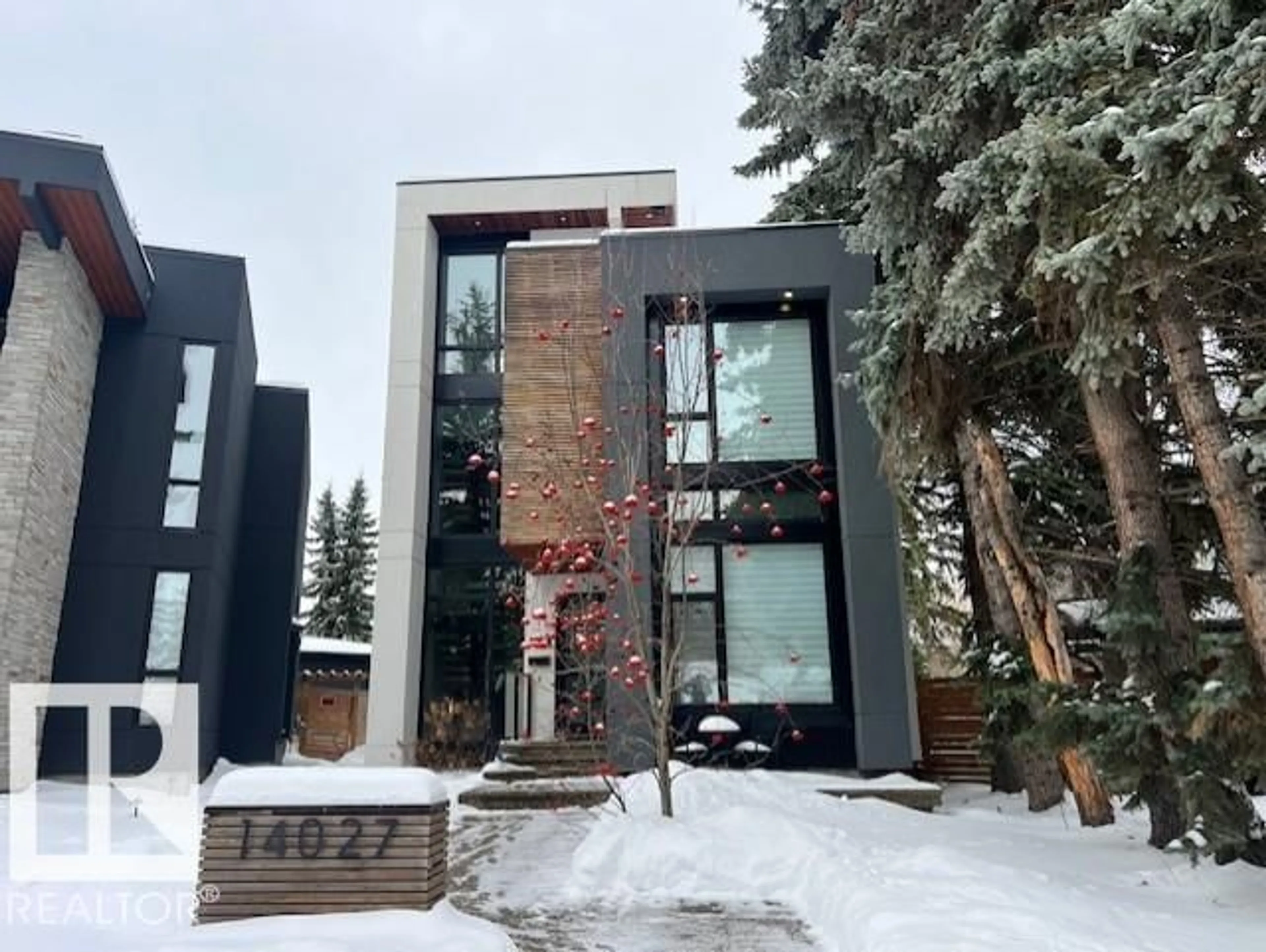 Unknown for 14027 91A AV, Edmonton Alberta T5R5A8