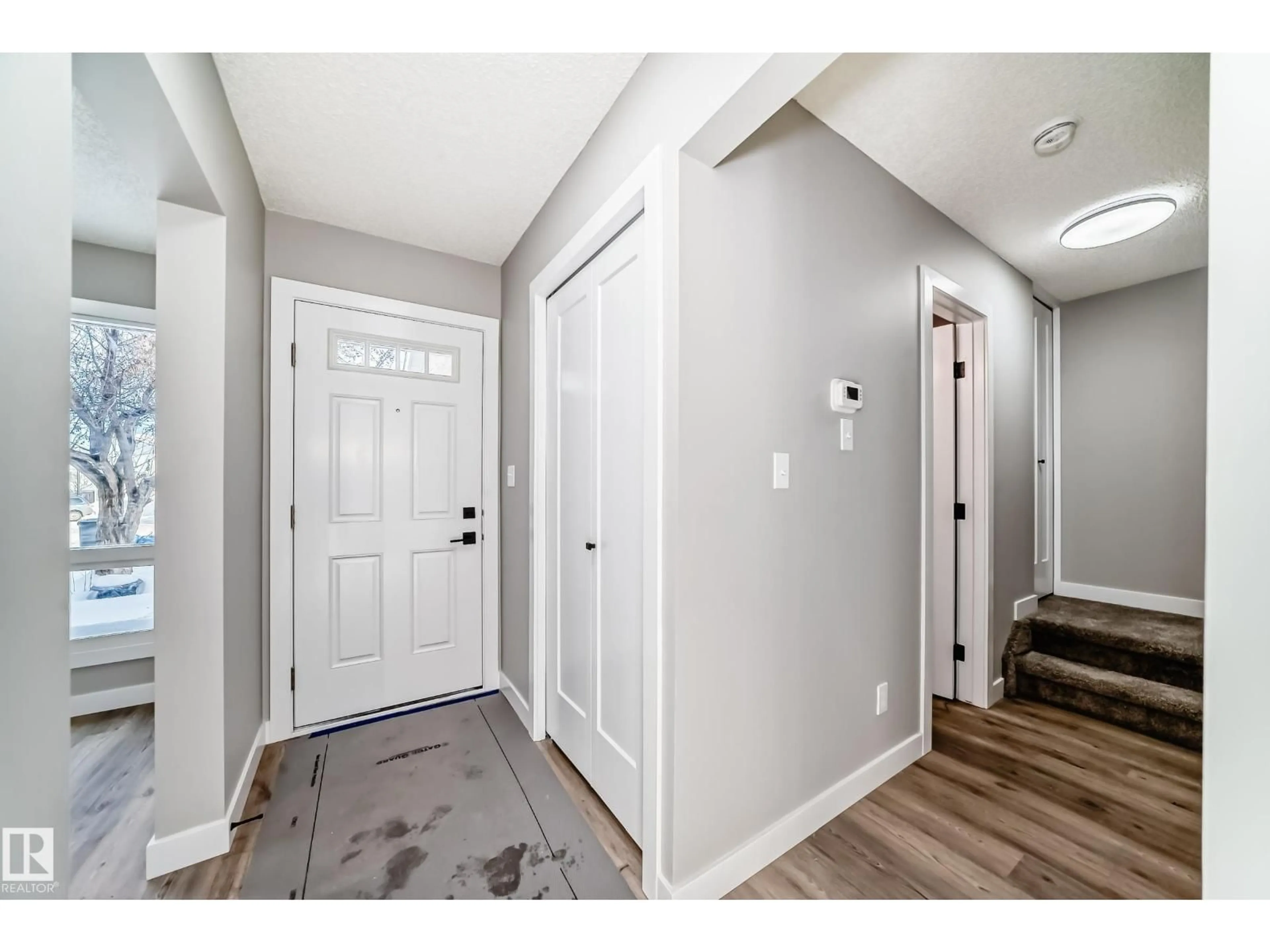 Indoor entryway for 273 GRANDIN VG, St. Albert Alberta T8N2R6