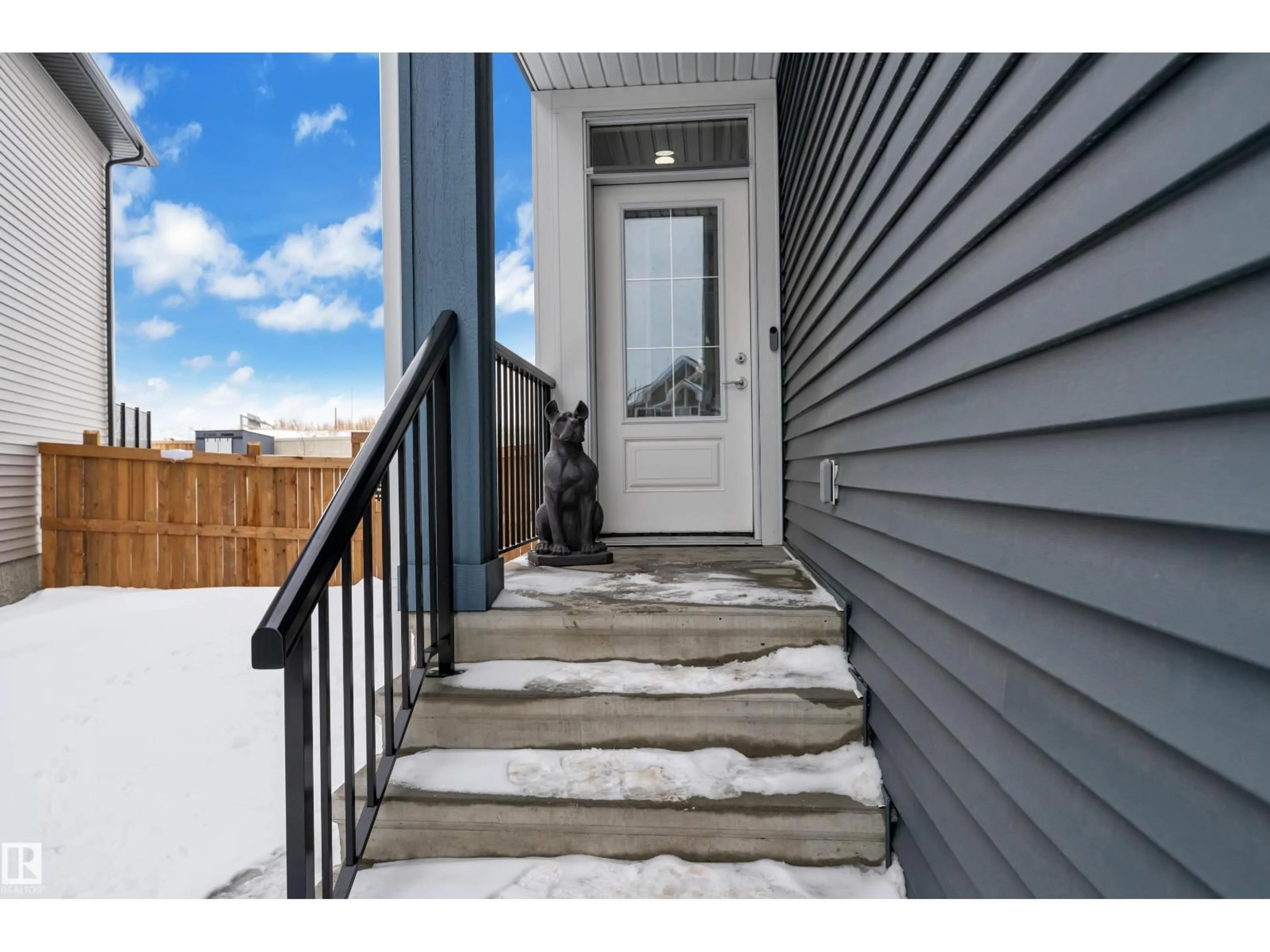 Unknown for 3003 4 ST, Edmonton Alberta T6T2V6