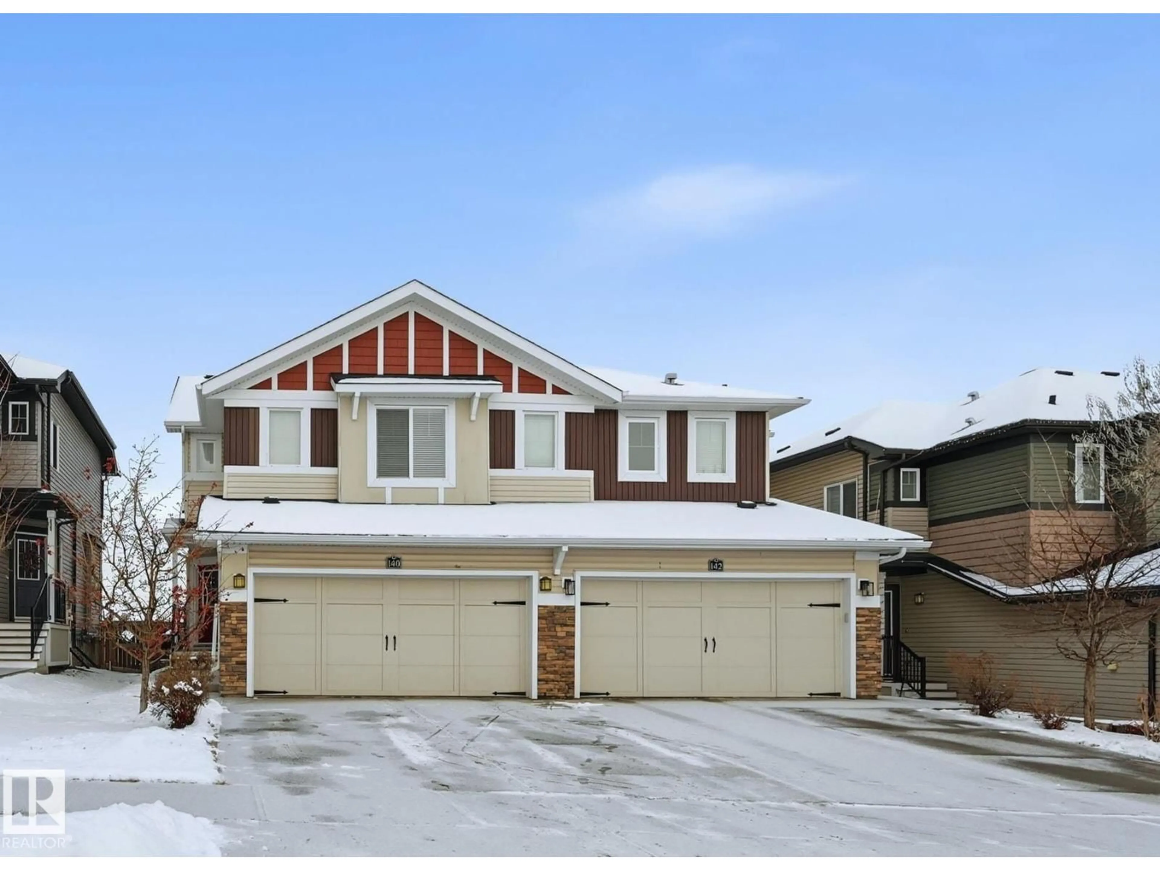 Home with vinyl exterior material, street for 140 AXBRIDGE GA, Sherwood Park Alberta T8H0V8