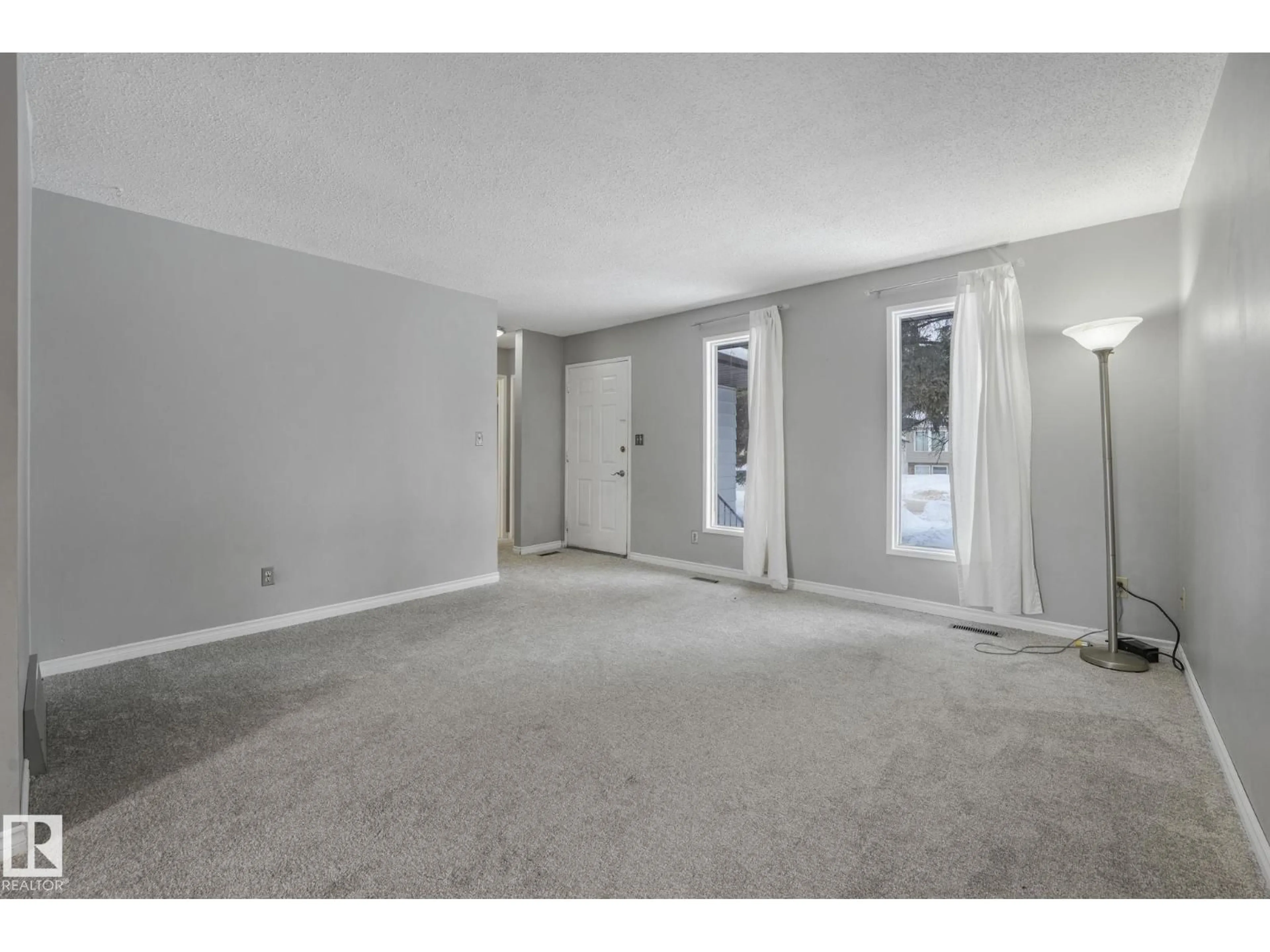 A pic of a room for 6411 12 AV, Edmonton Alberta T6L2G3