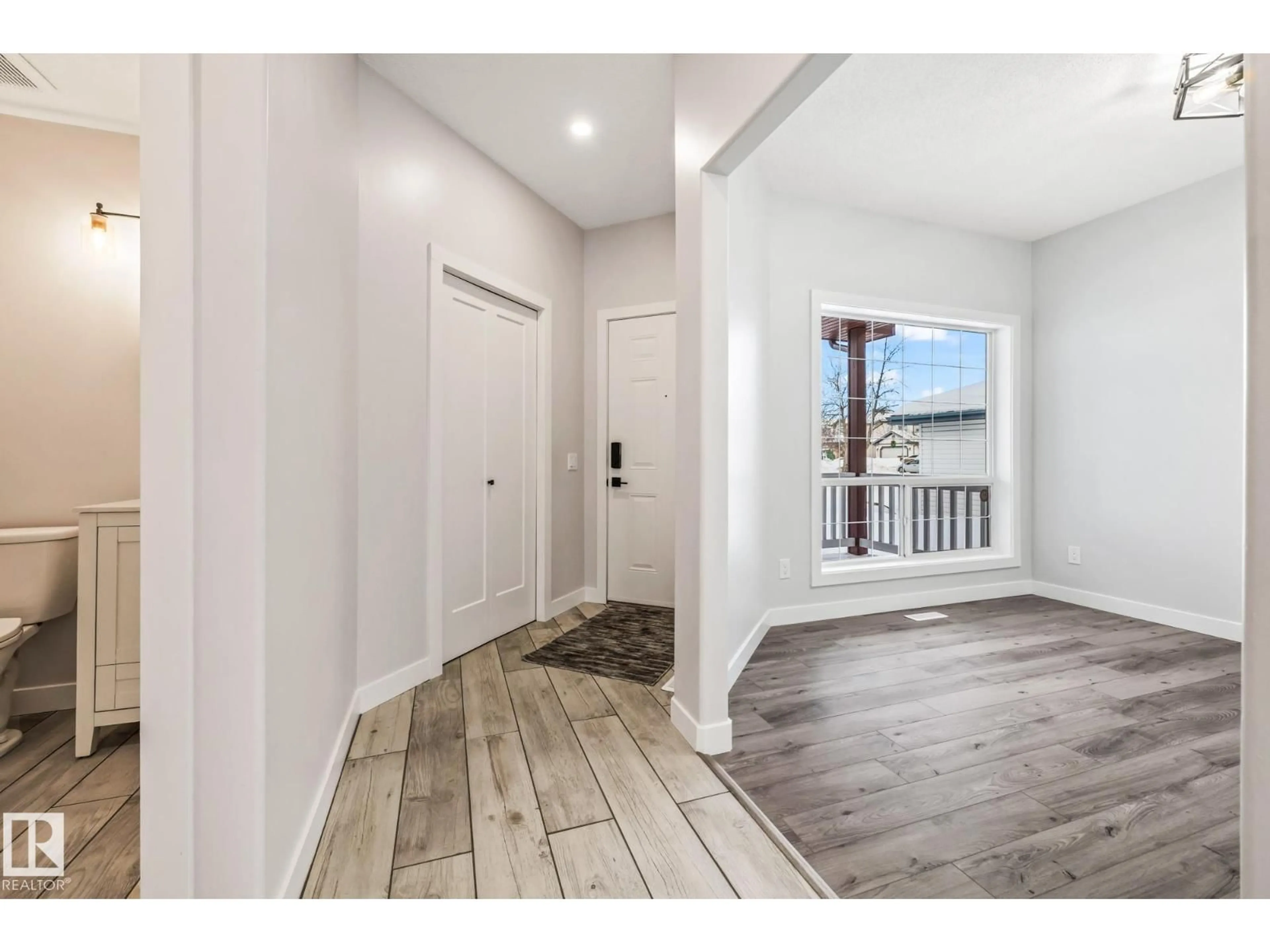 Indoor entryway for 69 HAMILTON CR, St. Albert Alberta T8N6R9