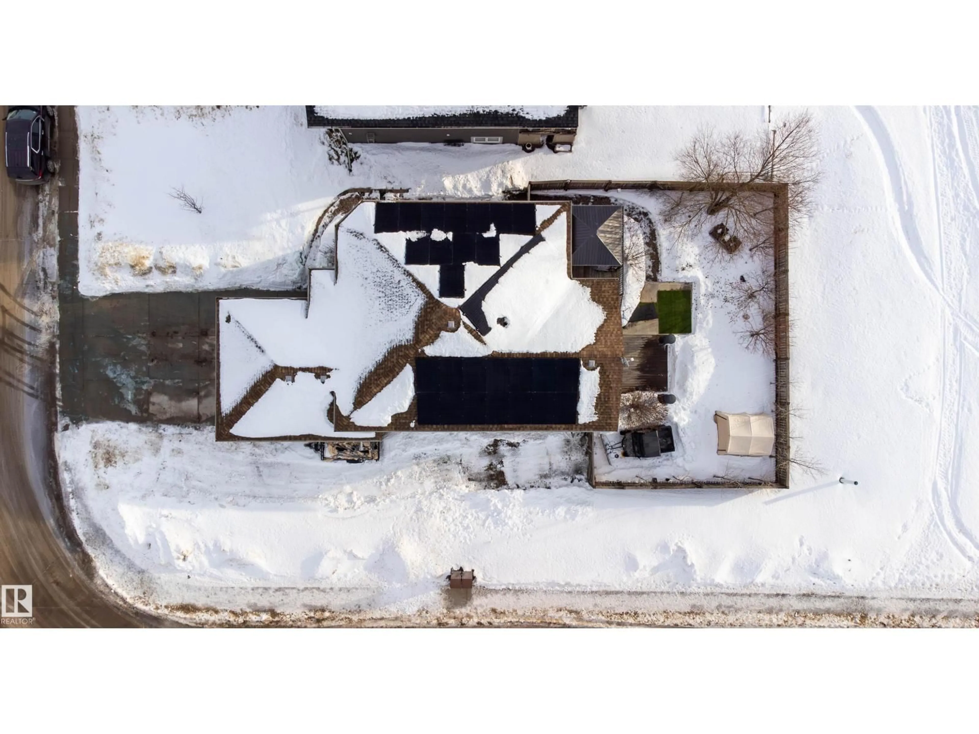 A pic from outside/outdoor area/front of a property/back of a property/a pic from drone, building for 1509 14 AV, Cold Lake Alberta T9M1Z8