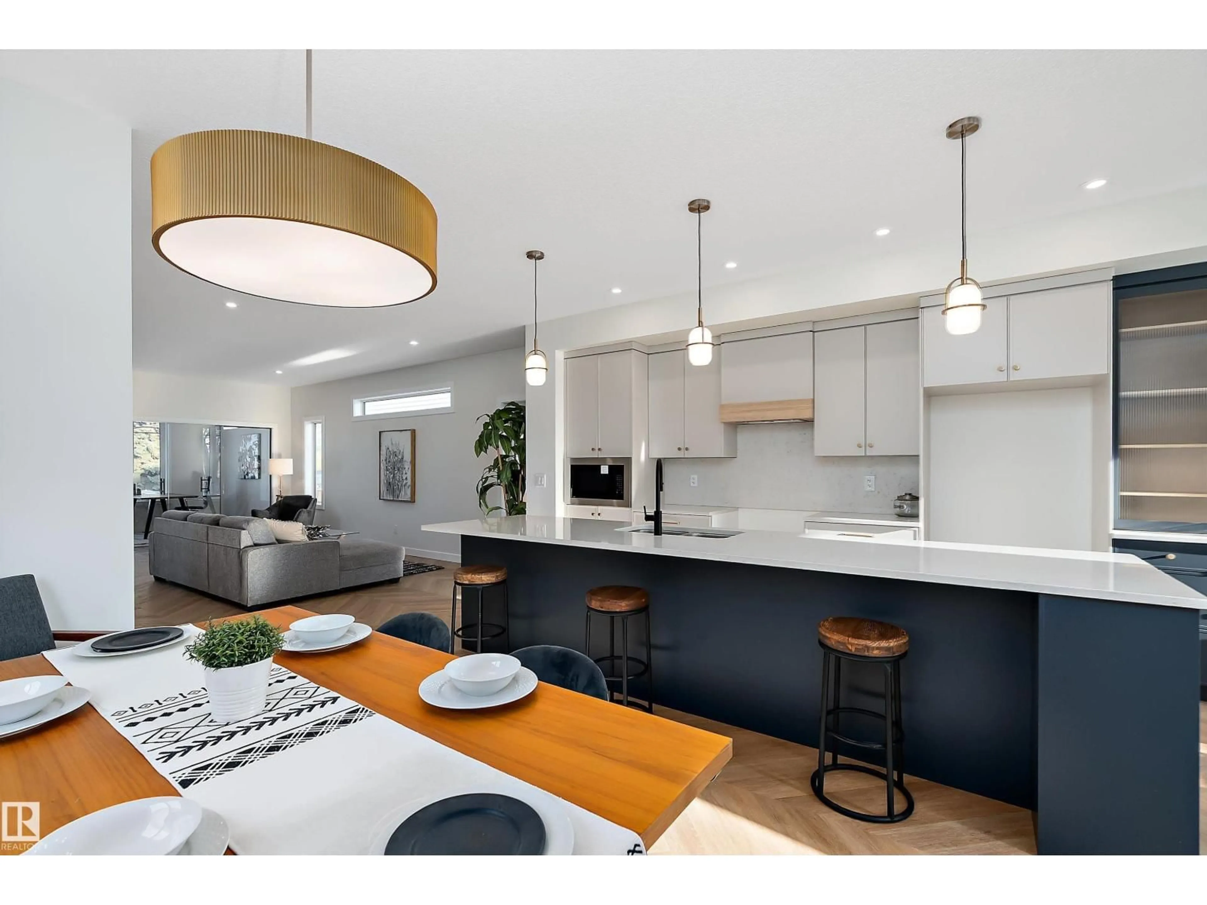 Open concept kitchen, unknown for 7509 ROWLAND RD, Edmonton Alberta T6A3W4