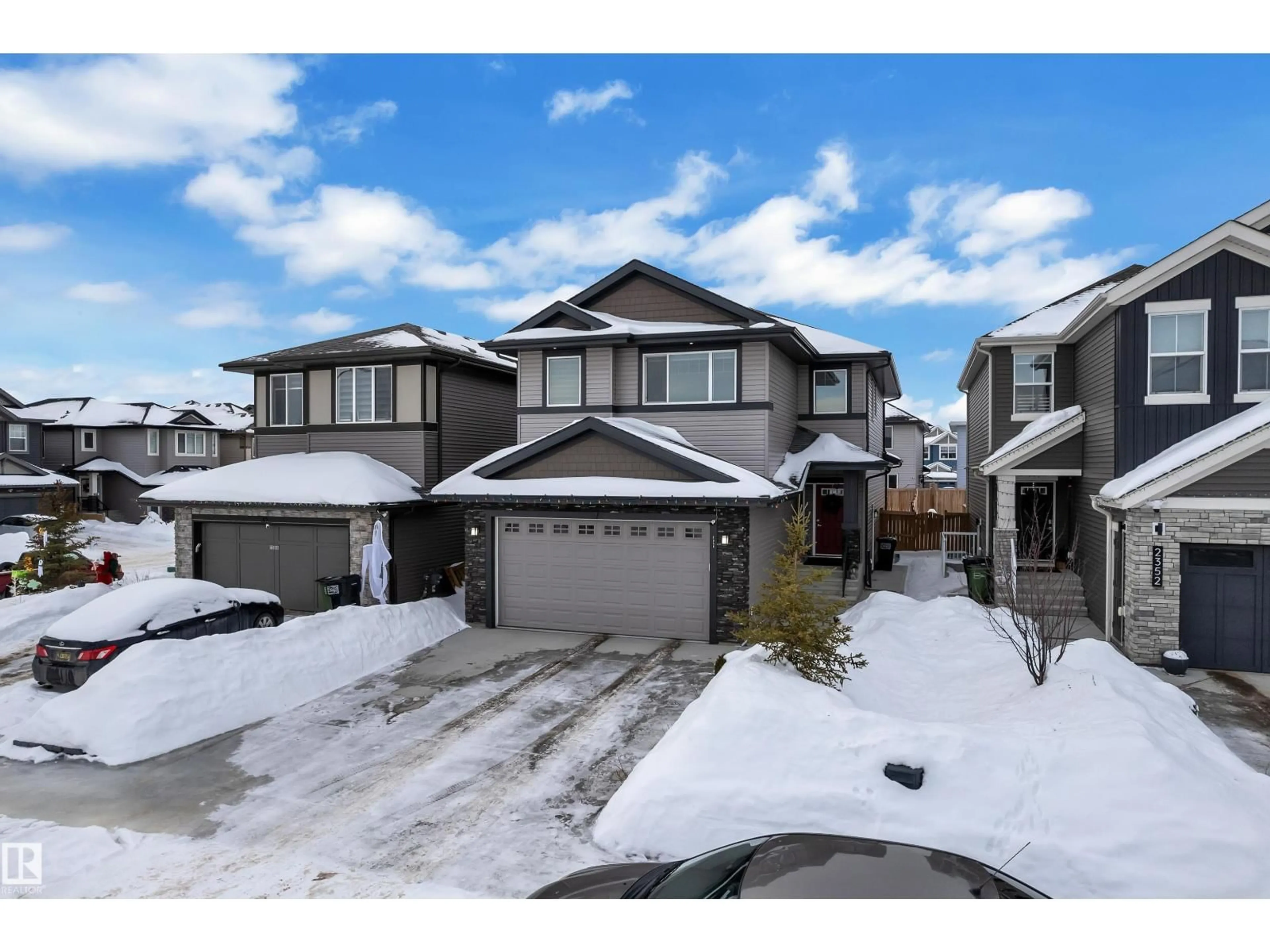 A pic from outside/outdoor area/front of a property/back of a property/a pic from drone, street for SW SW - 2356 53 ST, Edmonton Alberta T6X2P2