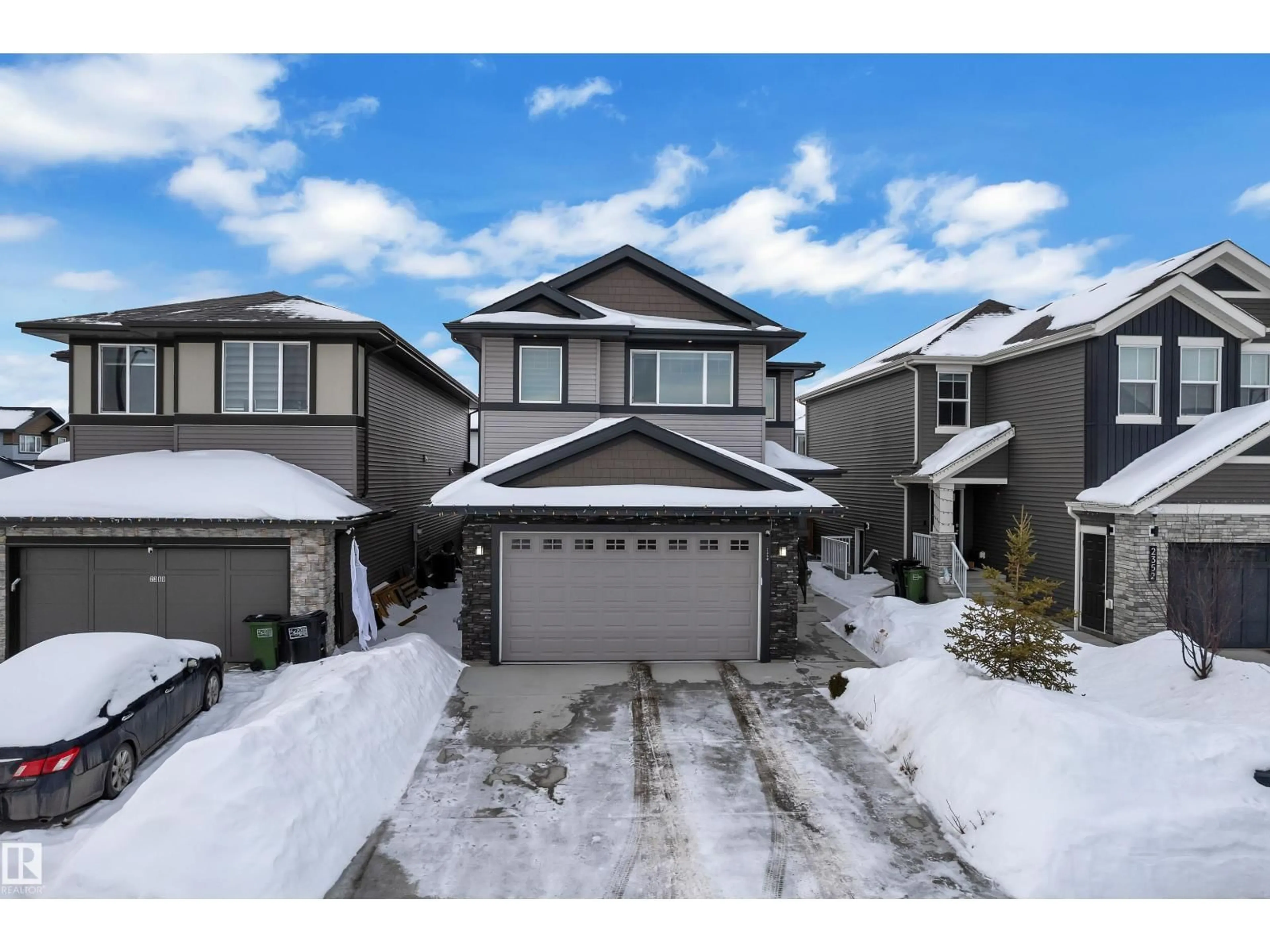 A pic from outside/outdoor area/front of a property/back of a property/a pic from drone, street for SW SW - 2356 53 ST, Edmonton Alberta T6X2P2