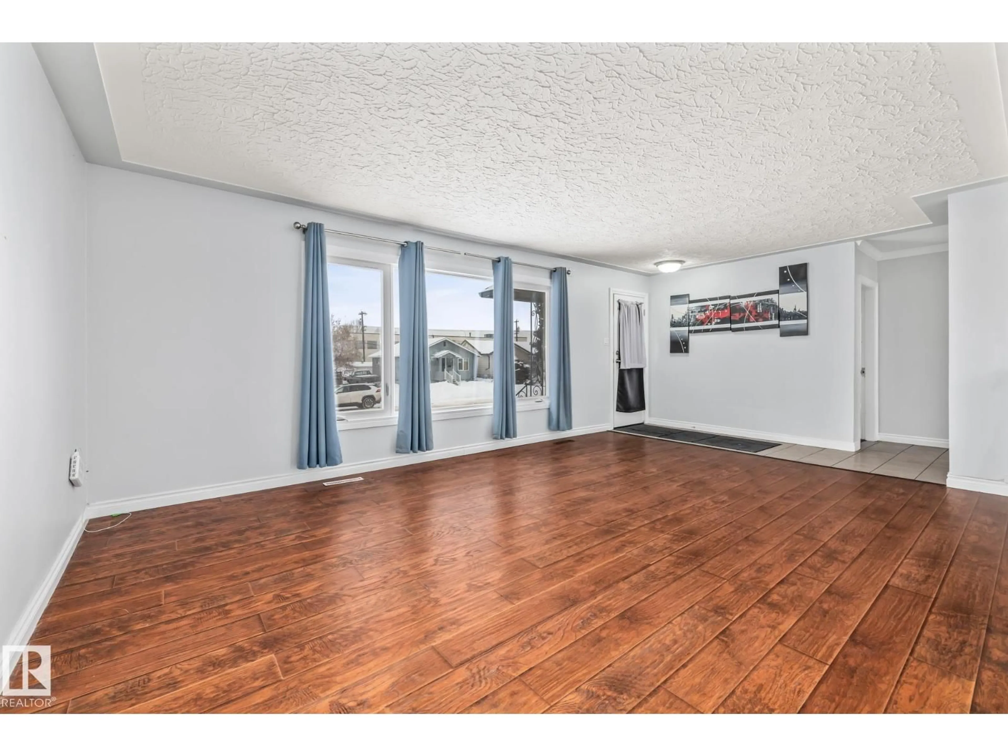 A pic of a room for NW - 12903/12905 96 ST, Edmonton Alberta T5E4B2