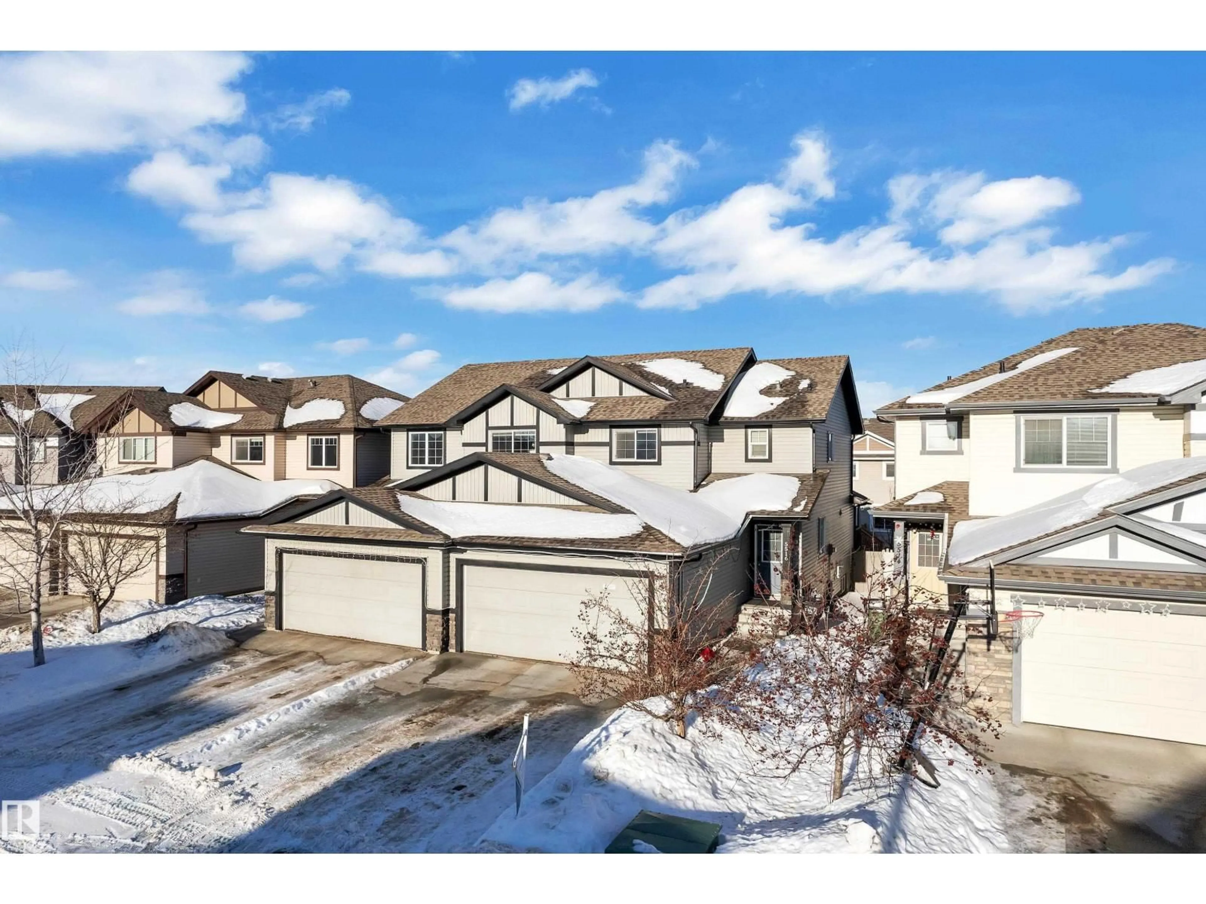 A pic from outside/outdoor area/front of a property/back of a property/a pic from drone, street for SW - 5516 5 AV, Edmonton Alberta T6X1R9