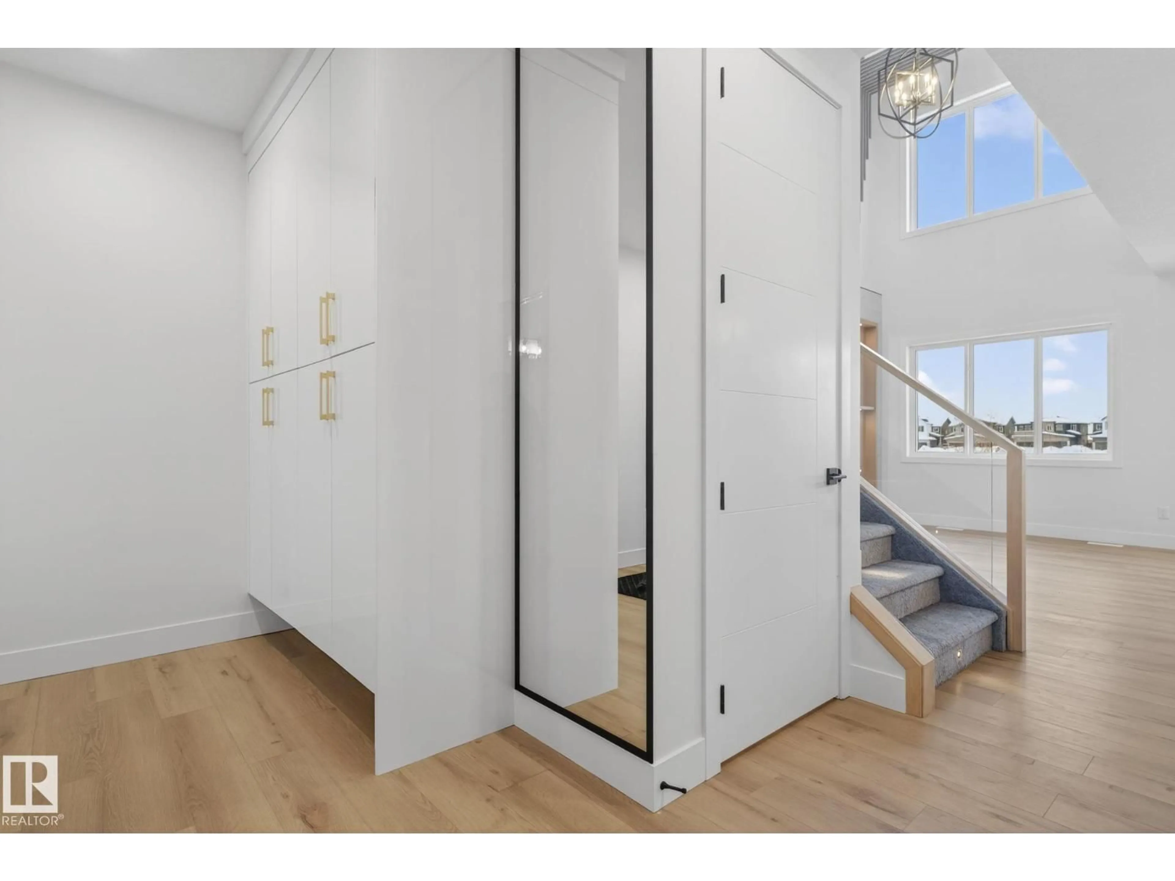 Indoor entryway for 92 ELDRIDGE PT, St. Albert Alberta T8N8C4