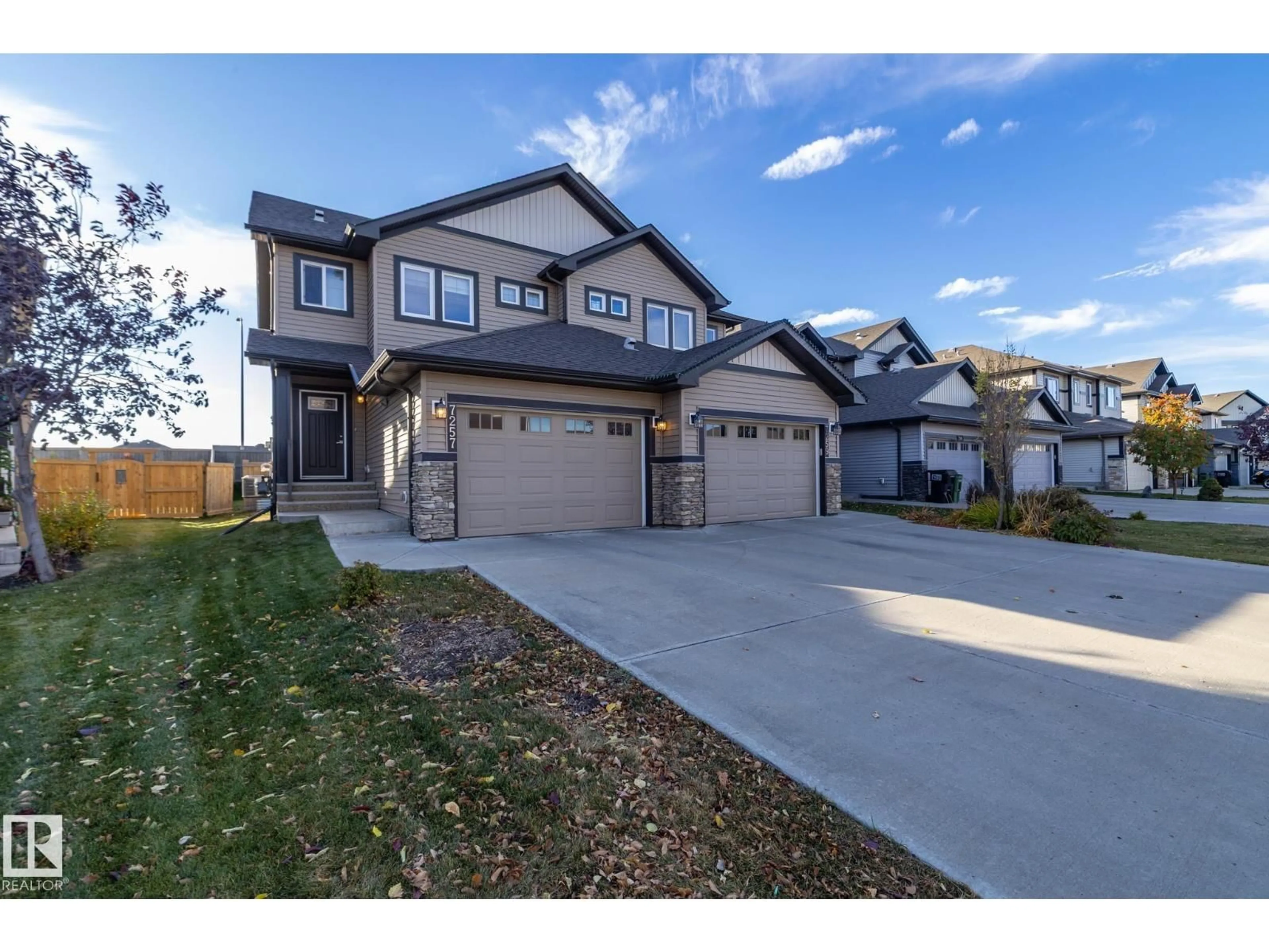 Unknown for 7257 ARMOUR CR, Edmonton Alberta T6W2S1