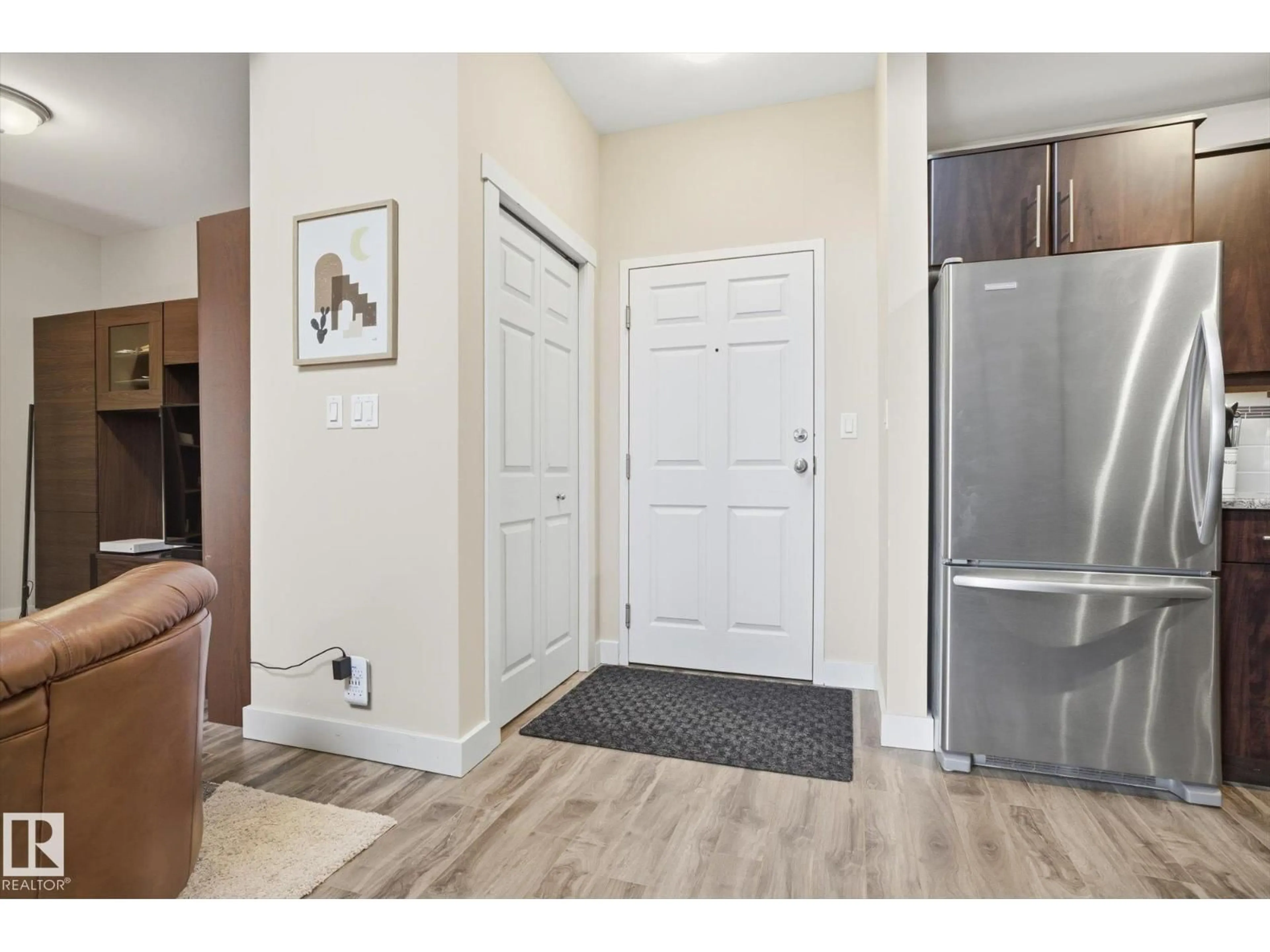 Indoor entryway for 10235 NW - 618 112 ST, Edmonton Alberta T5K1M7