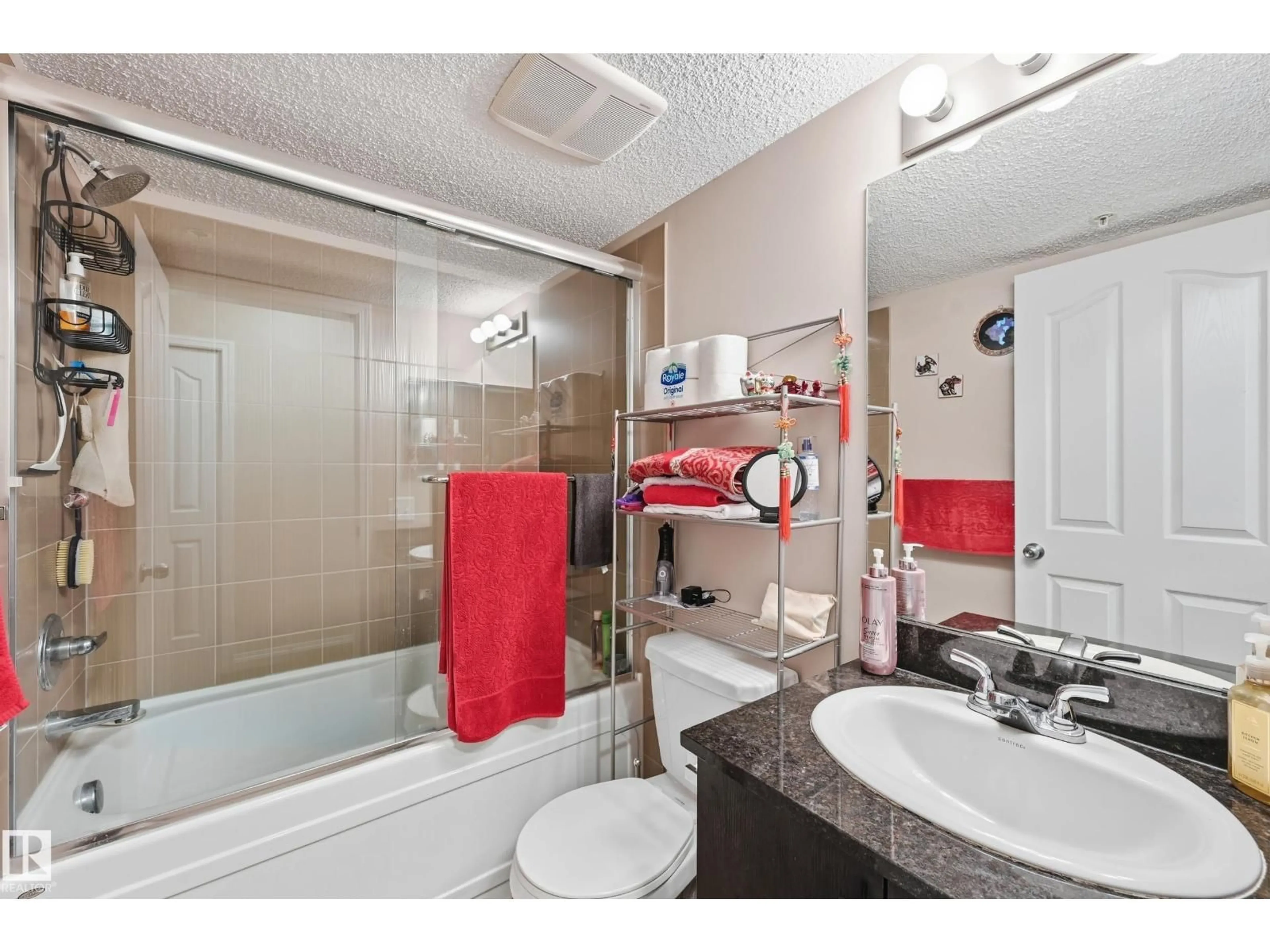 Standard bathroom, ceramic/tile floor for 1080 - 207 MCCONACHIE BV, Edmonton Alberta T5Y0X2