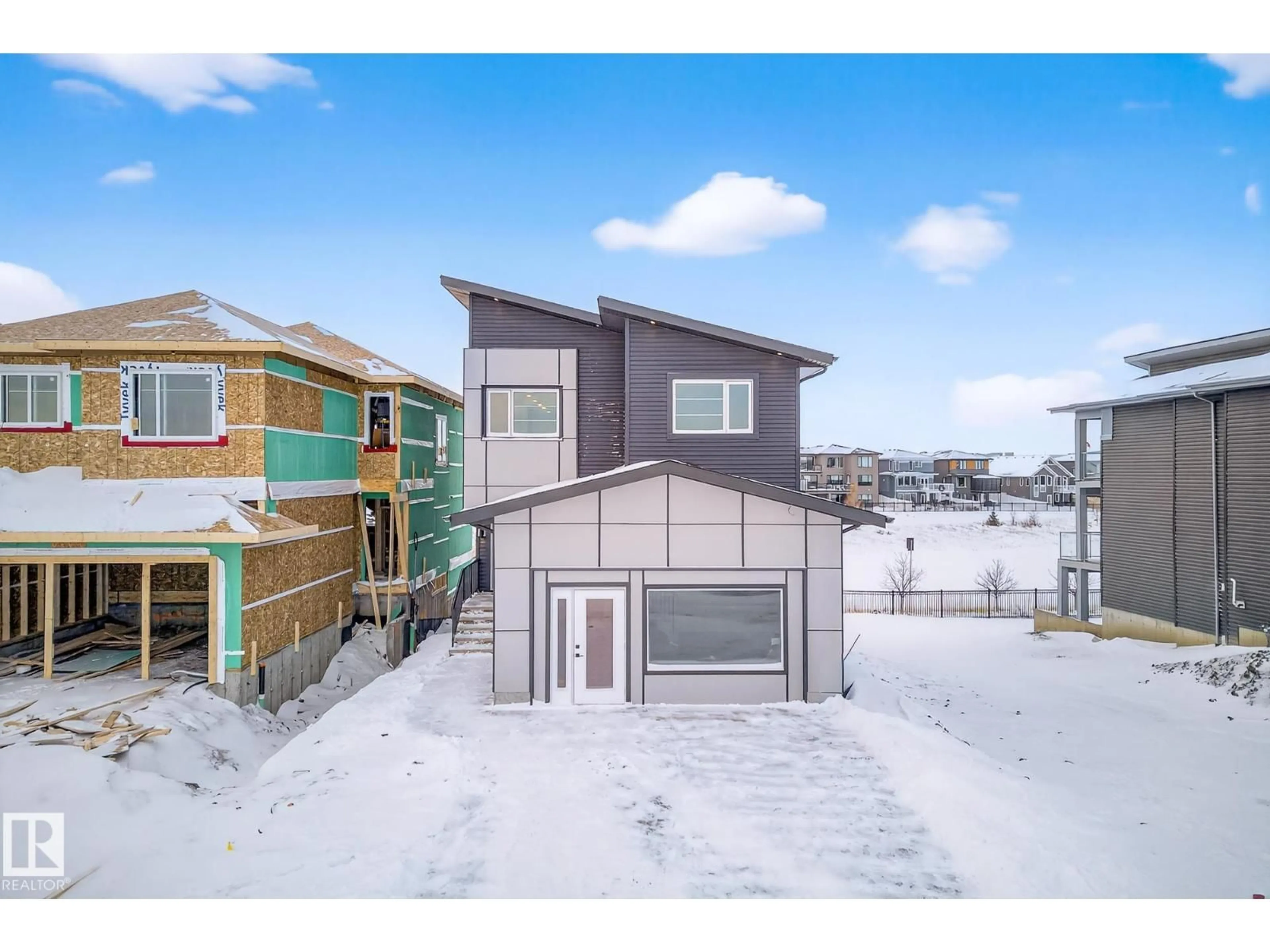 A pic from outside/outdoor area/front of a property/back of a property/a pic from drone, street for 6 ELDRIDGE PT, St. Albert Alberta T8N8C3