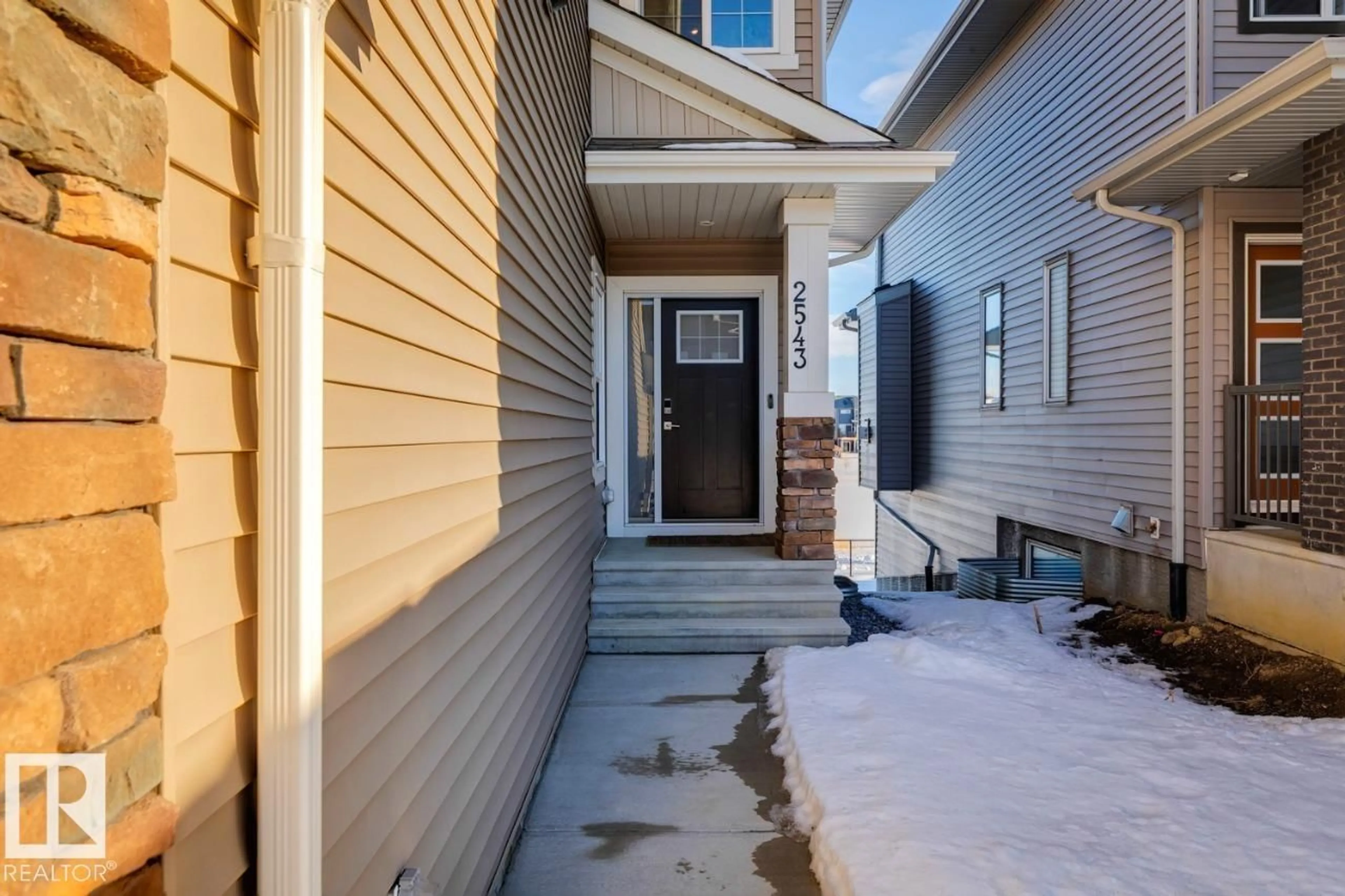 Unknown for NW - 2543 208 ST, Edmonton Alberta T6M0N9