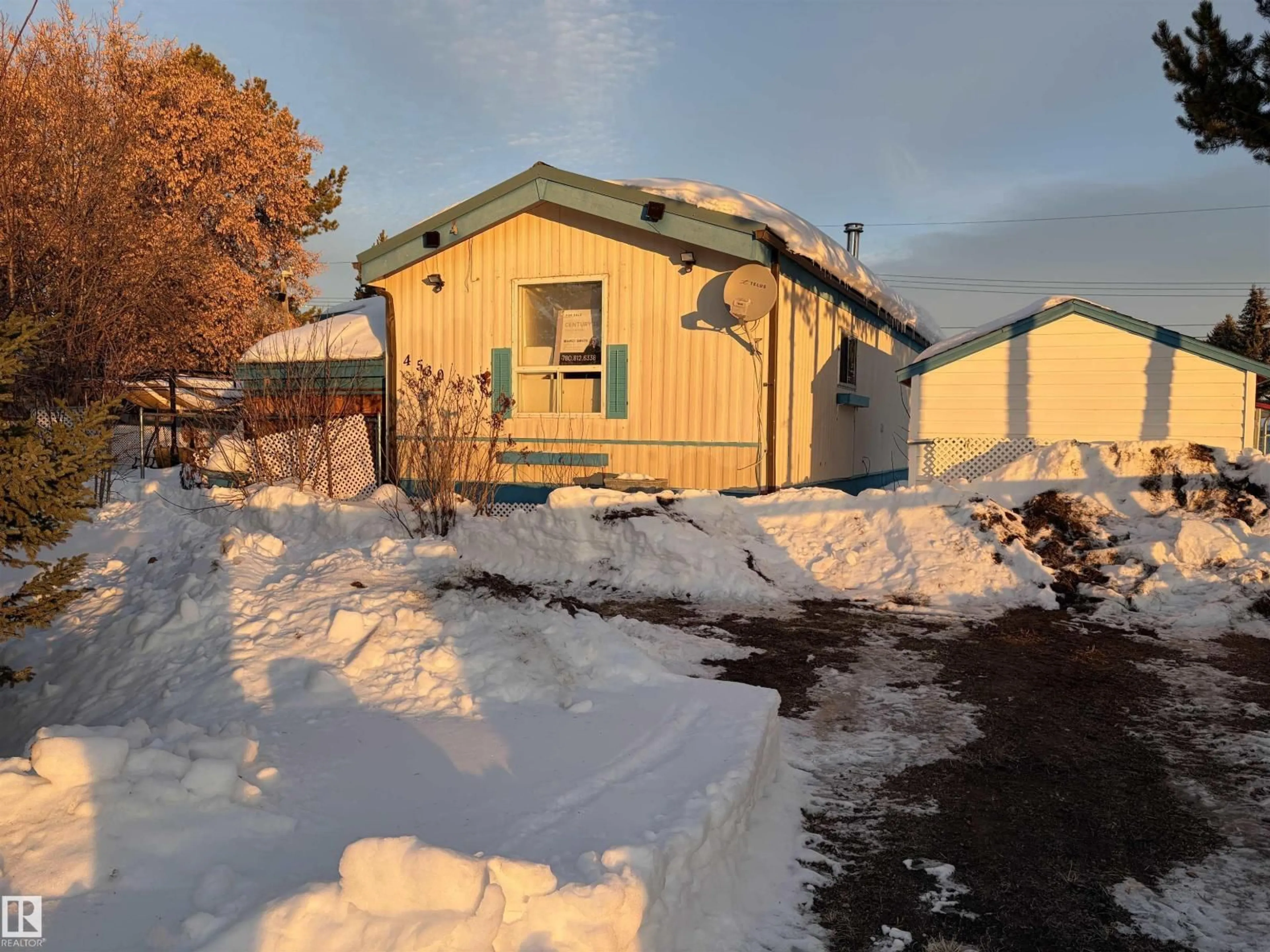 A pic from outside/outdoor area/front of a property/back of a property/a pic from drone, street for 4530 MARIA CLOSE, Smoky Lake Town Alberta T0A3C0