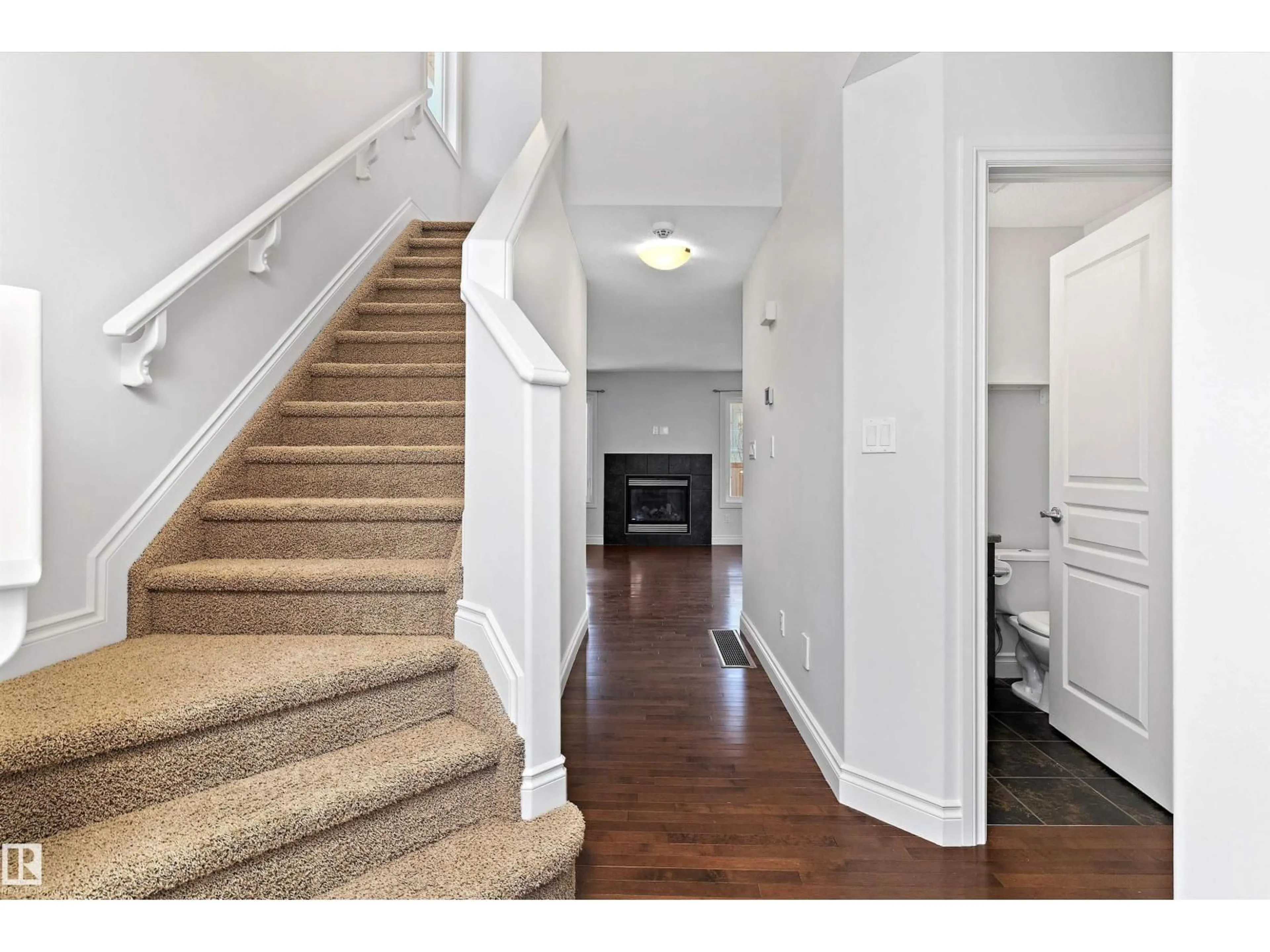 Indoor entryway for SW - 823 172 ST, Edmonton Alberta T6W0M6