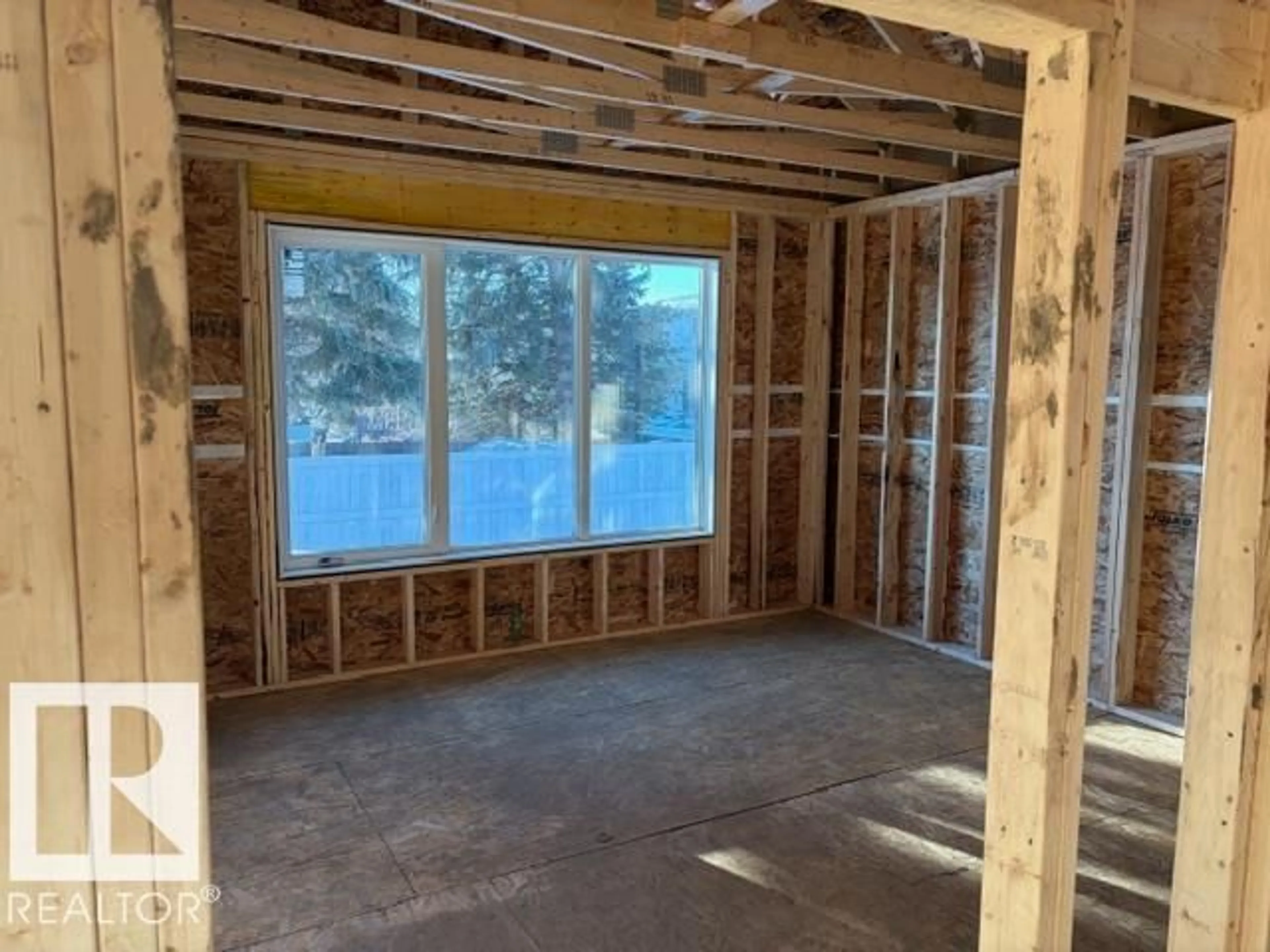 A pic of a room for 39 ELSINORE PL, Edmonton Alberta T5X0M6